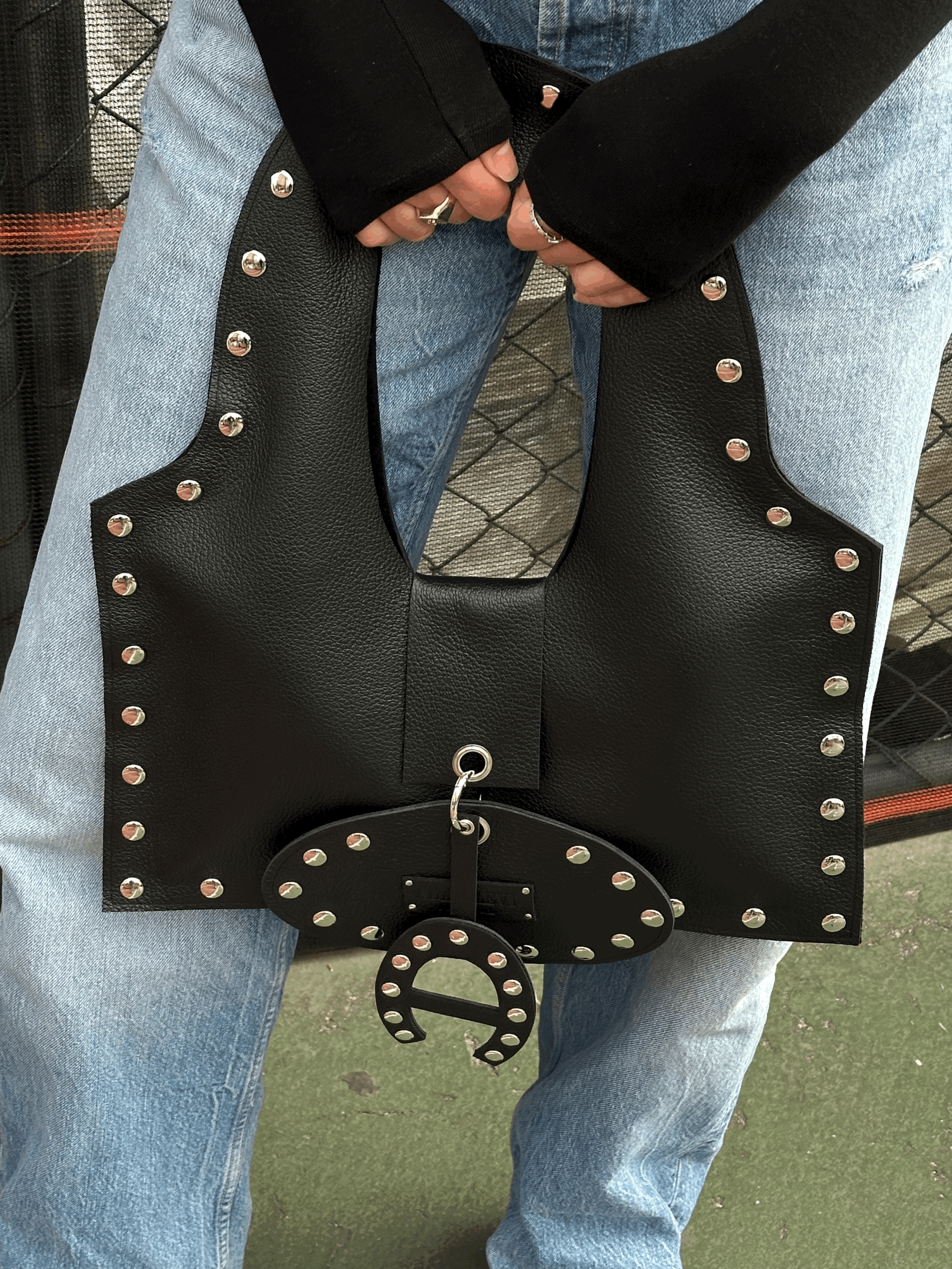 GRAINED BLACK LEATHER STUDDED A01 BAG