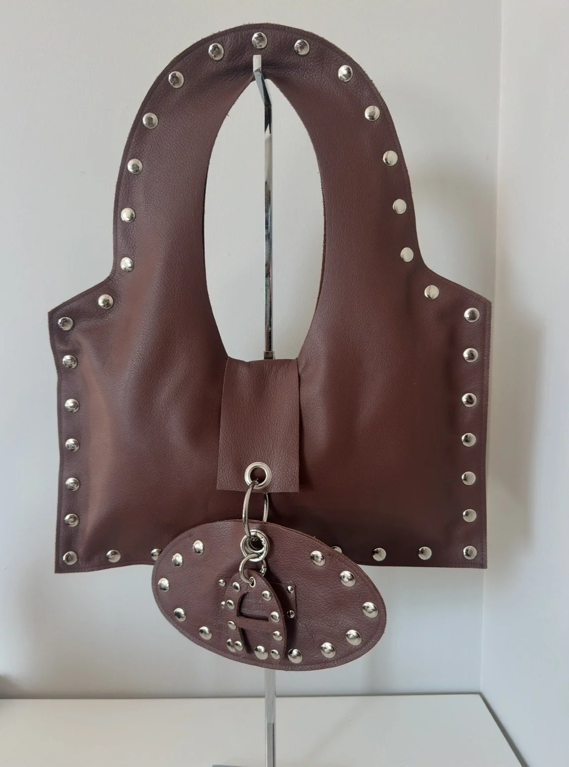MERLOT LEATHER STUDDED A01 BAG