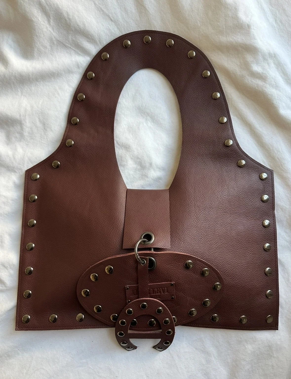 GRAINED BURGUNDY LEATHER STUDDED A01 BAG