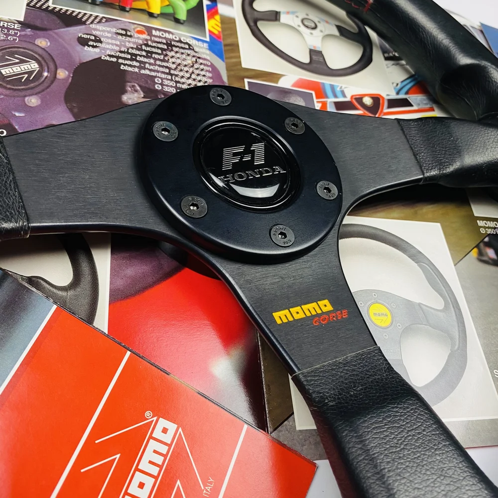 Momo Corse Black/Leather — ModernRetroClassic