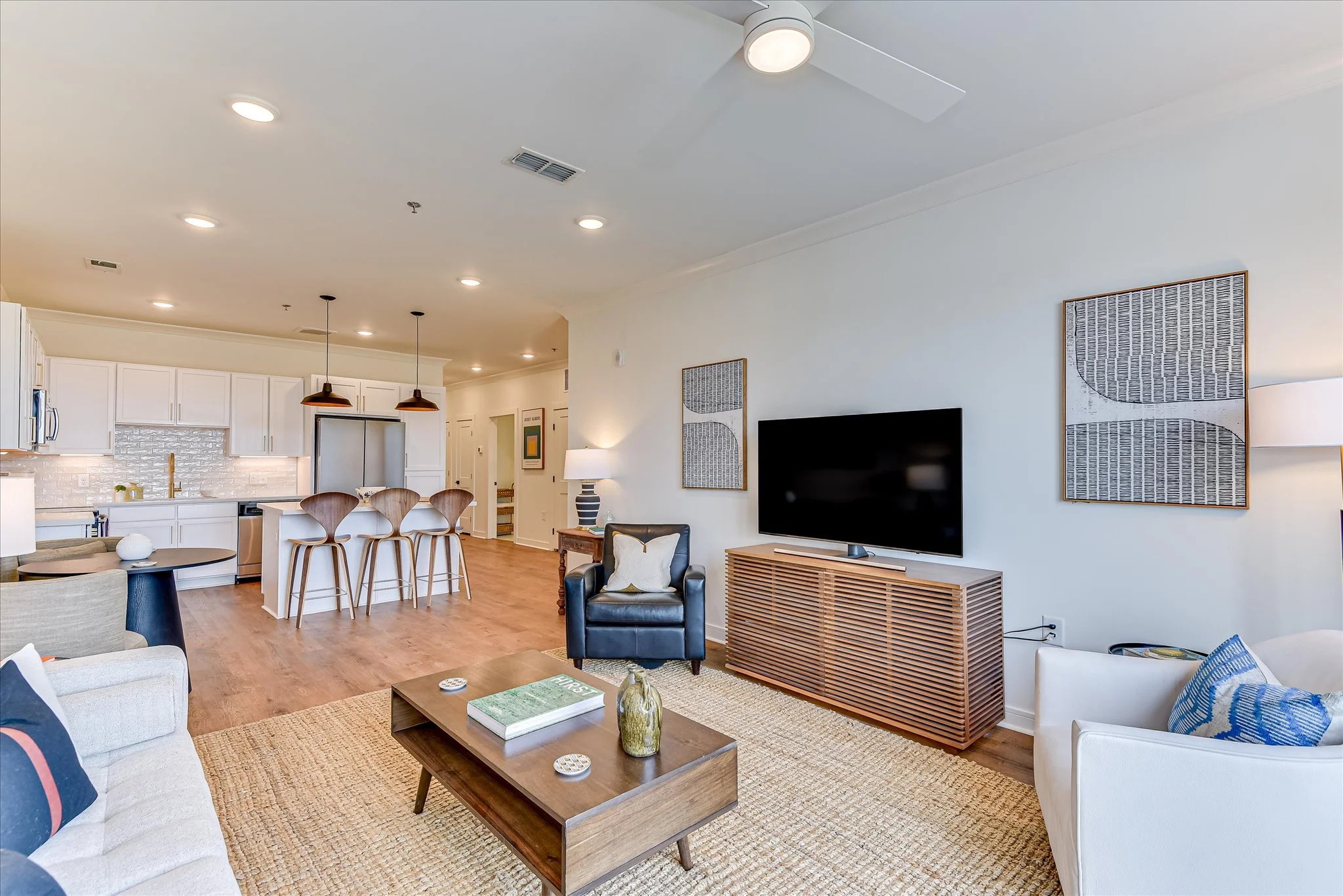 Model Living Room 3 1.jpg