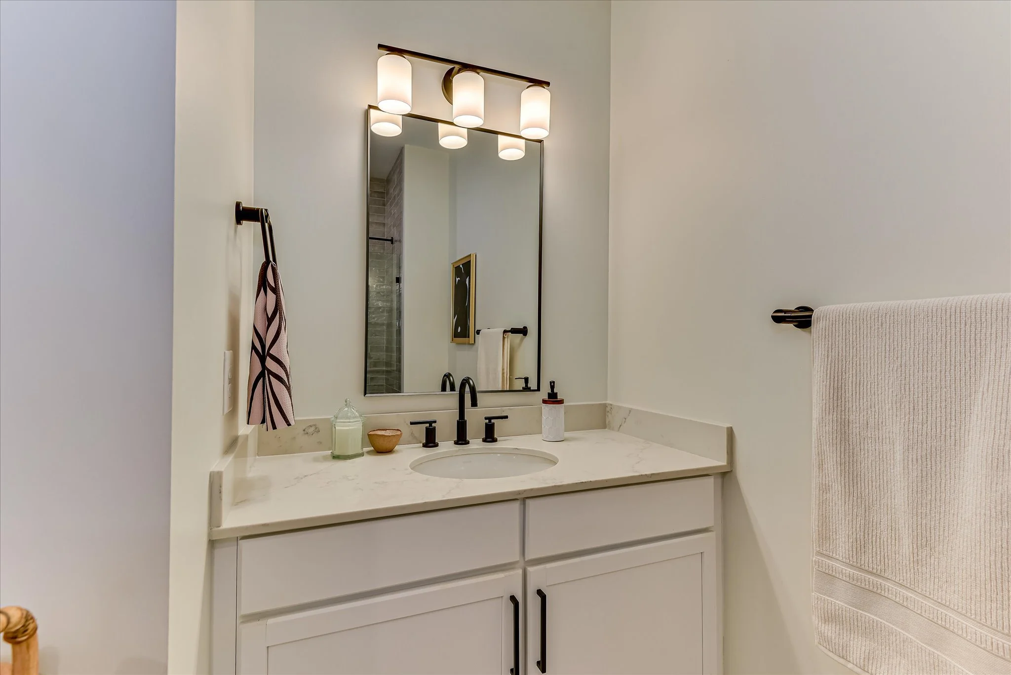 Model Hall Bath 1.jpg