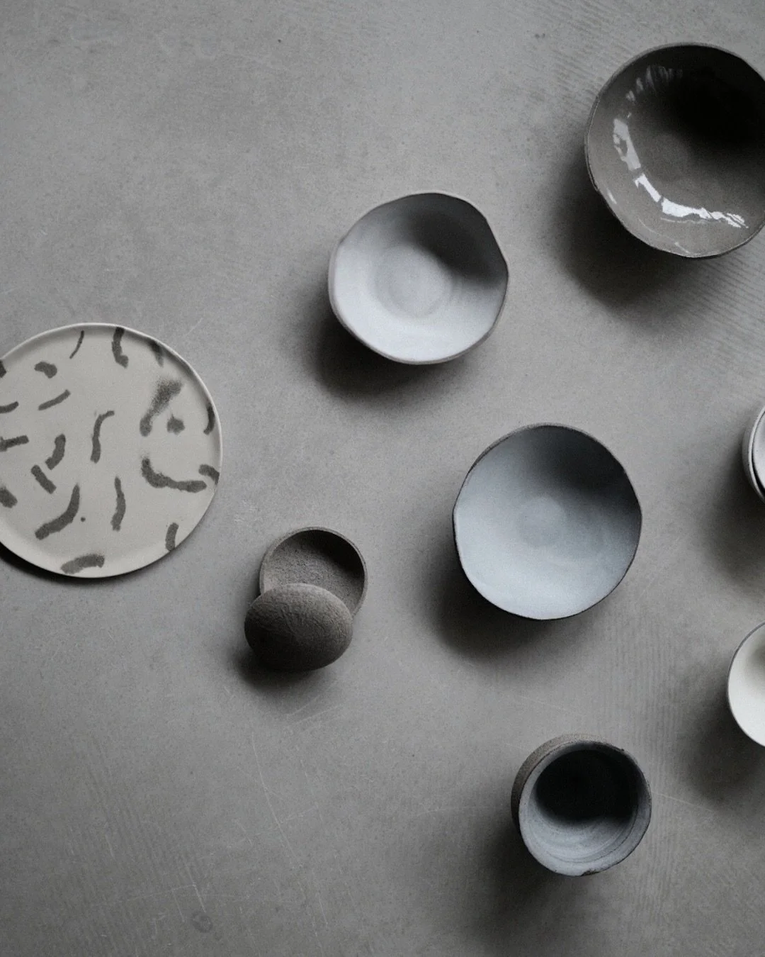 Chamotte Members&rsquo; creations: the Pottery Collective stands for a community of various people, a blend of completely different tastes, expressions, needs and schedules. But we&rsquo;re all united with passion for pottery.

Handmade in Hamburg - 