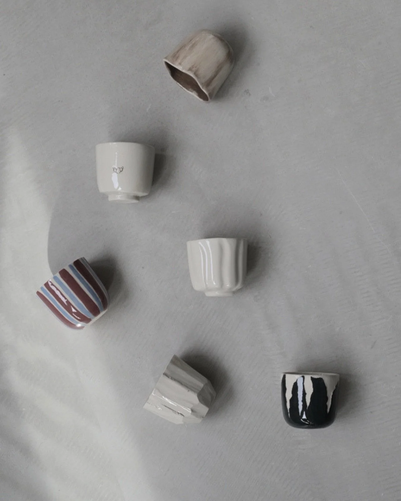 We just got in love with those sleek and neat cups from one of our recent Kurinuki &amp; Sgraffito pottery workshop.

What it&rsquo;s about?

You get a pre-cast, leather-hard cup and design it your way. Use a variety of knives, sharp loops and needle
