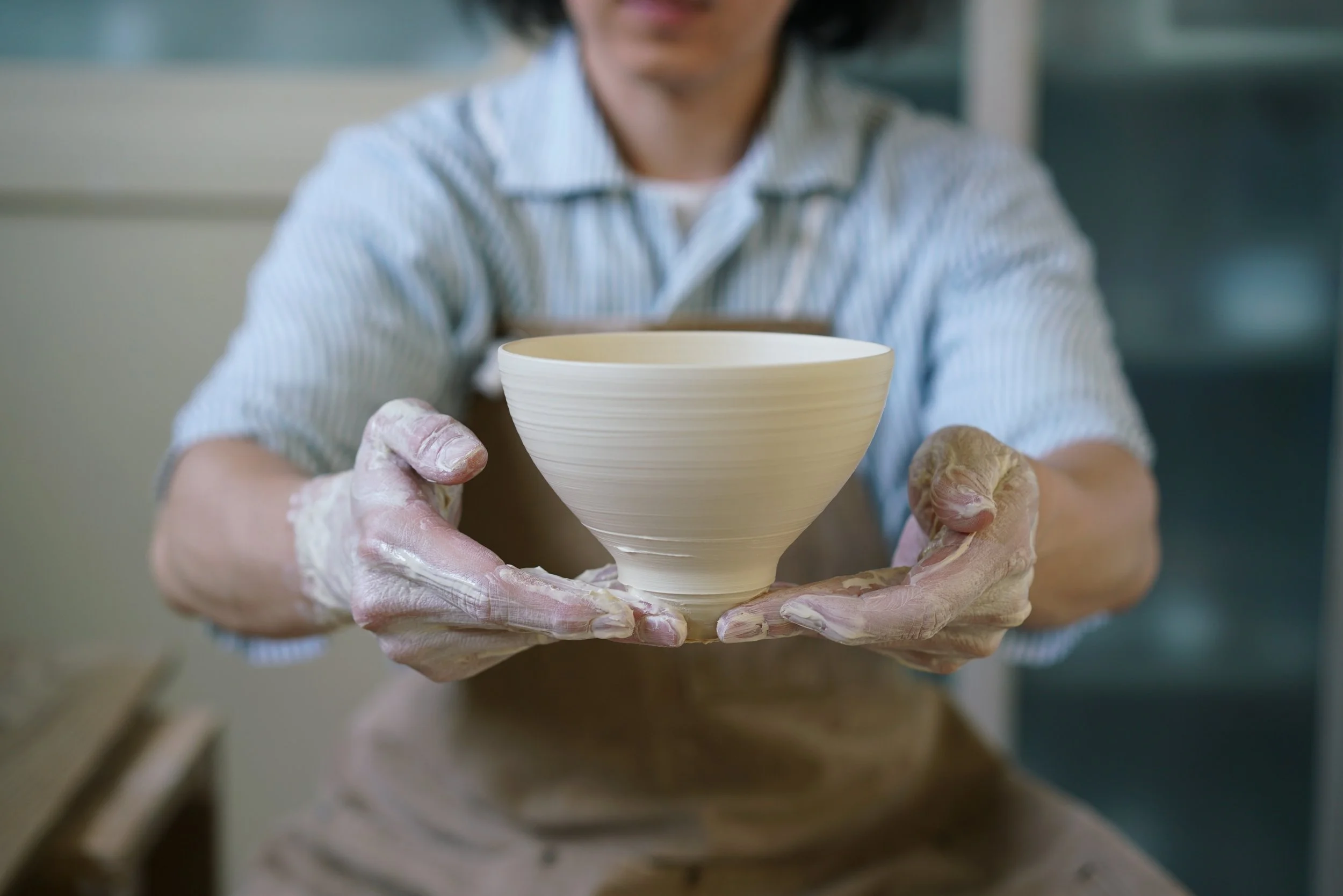 Hasami wheel-throwing Presentation