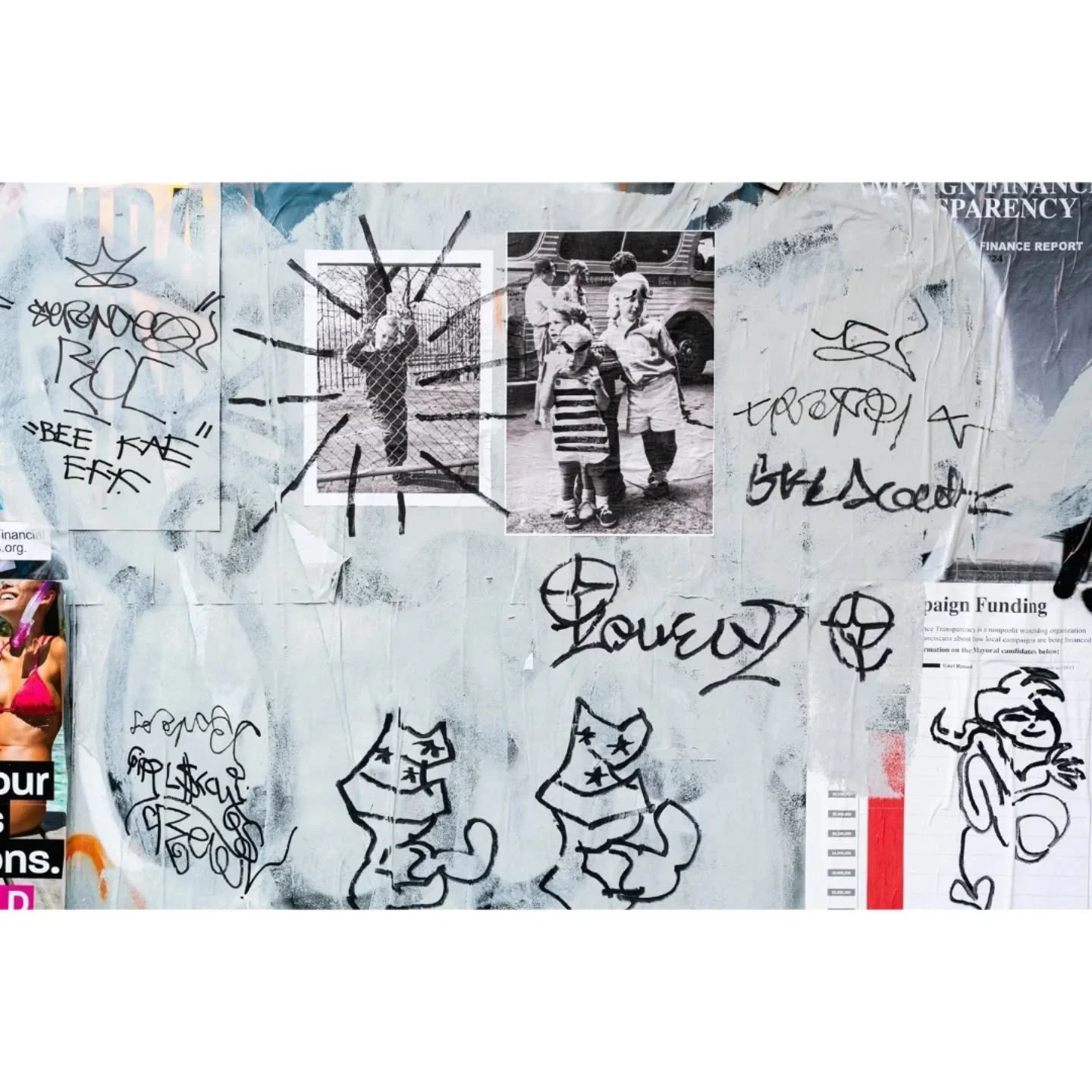 "Homage to Haring, October 30, 2024" from the #FamilyFramesSeries
.
.
.
#familyframesseries
#memorycollective_sf
#urbanexpression
#familialmetamorphosis
#urbanmetamorphosis
#communalmemory
#collectivememory
#memoryvisualization
#abstractmem