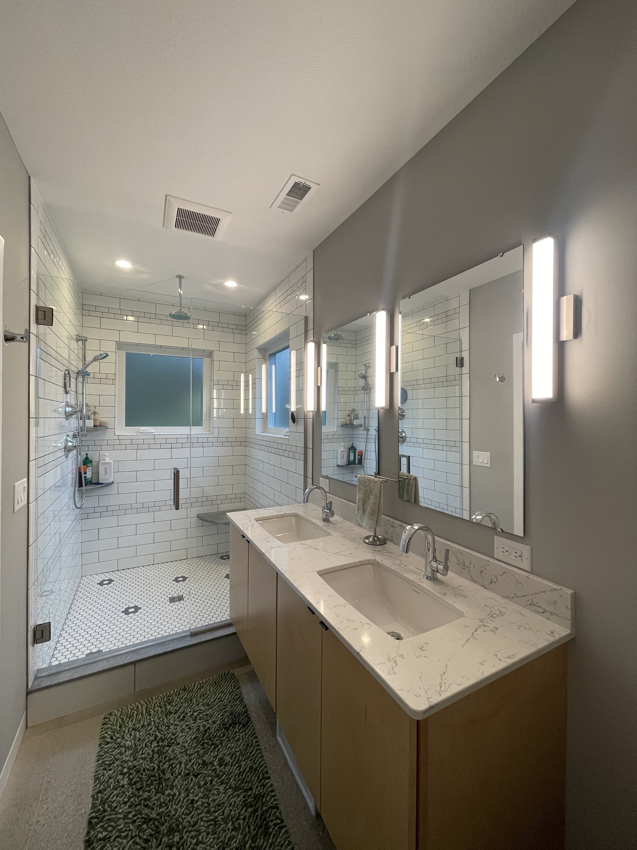 Oak Master Bath 1.jpg