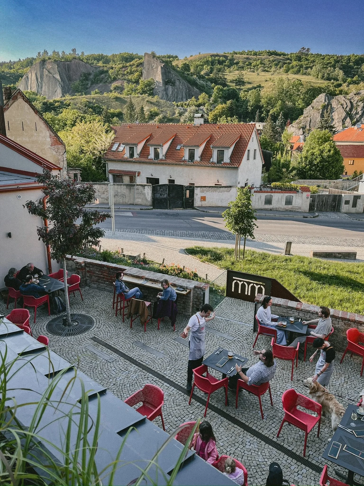 naše restaurace.jpg