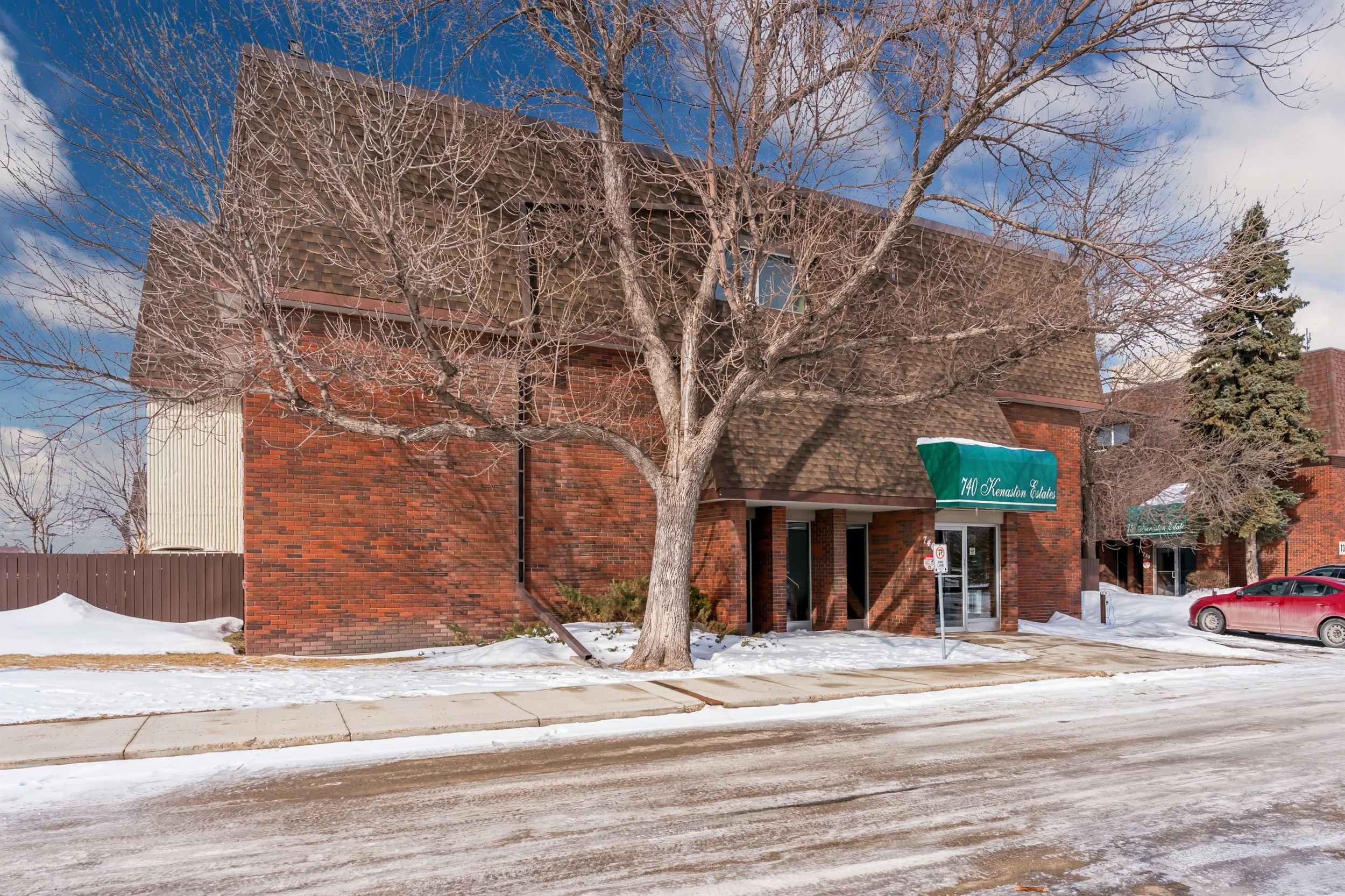 #303-740 Kenaston Boulevard