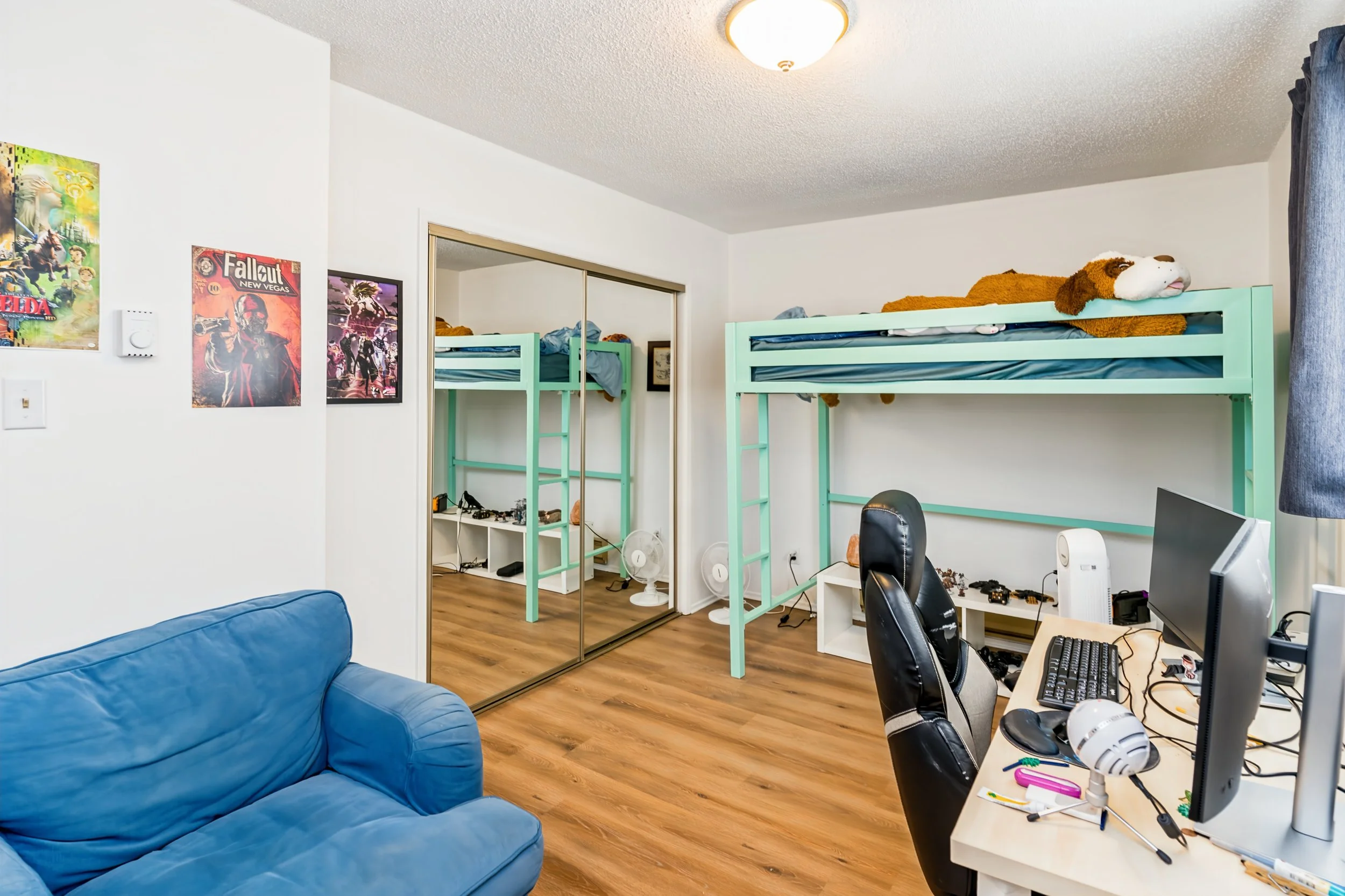 025_6-Bedroom Home in Fort Richmond – Quiet Bay Near University of Manitoba, Ideal for Families or Investors.jpg