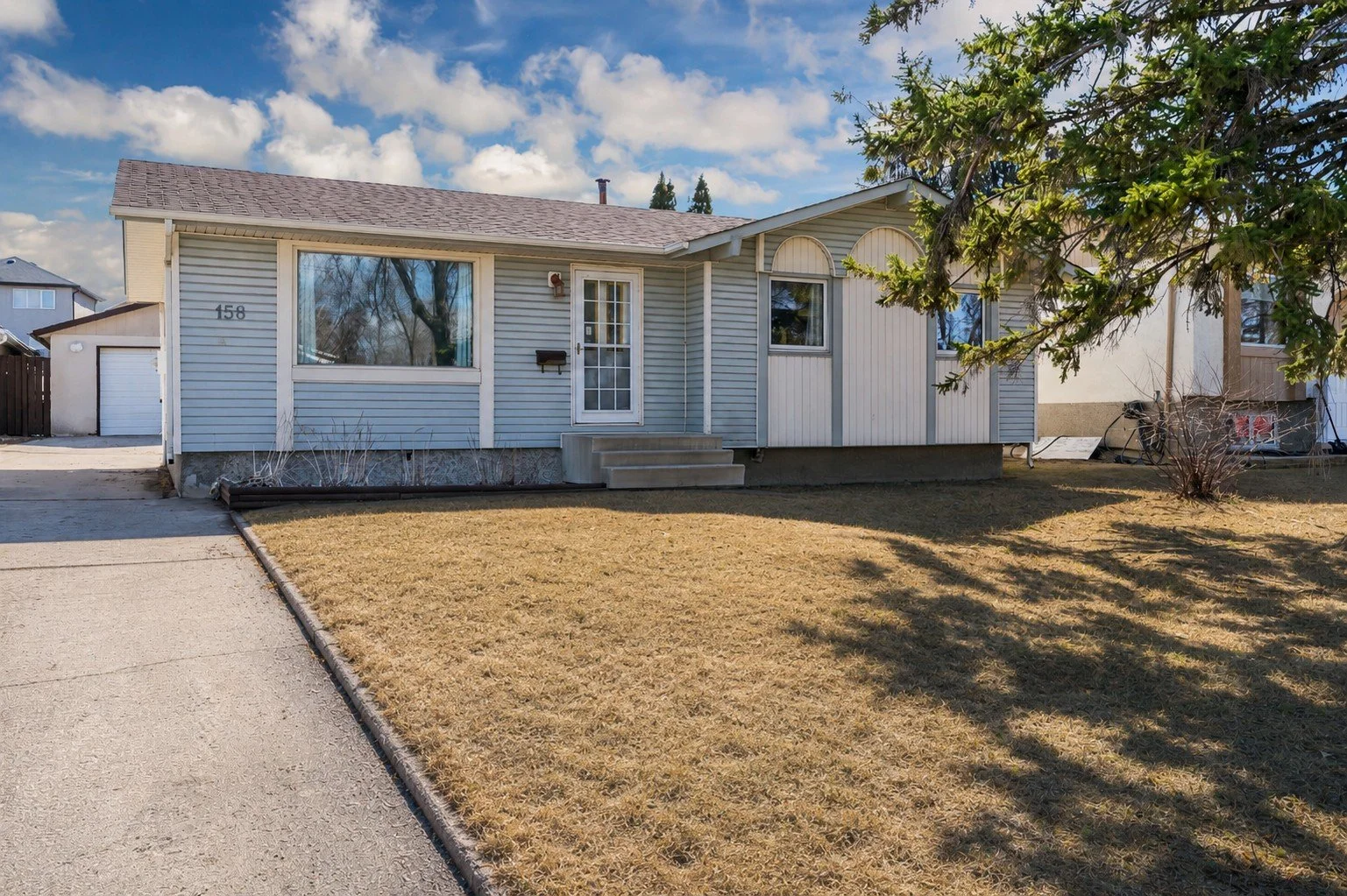 158 Hatcher Road, Mission Gardens