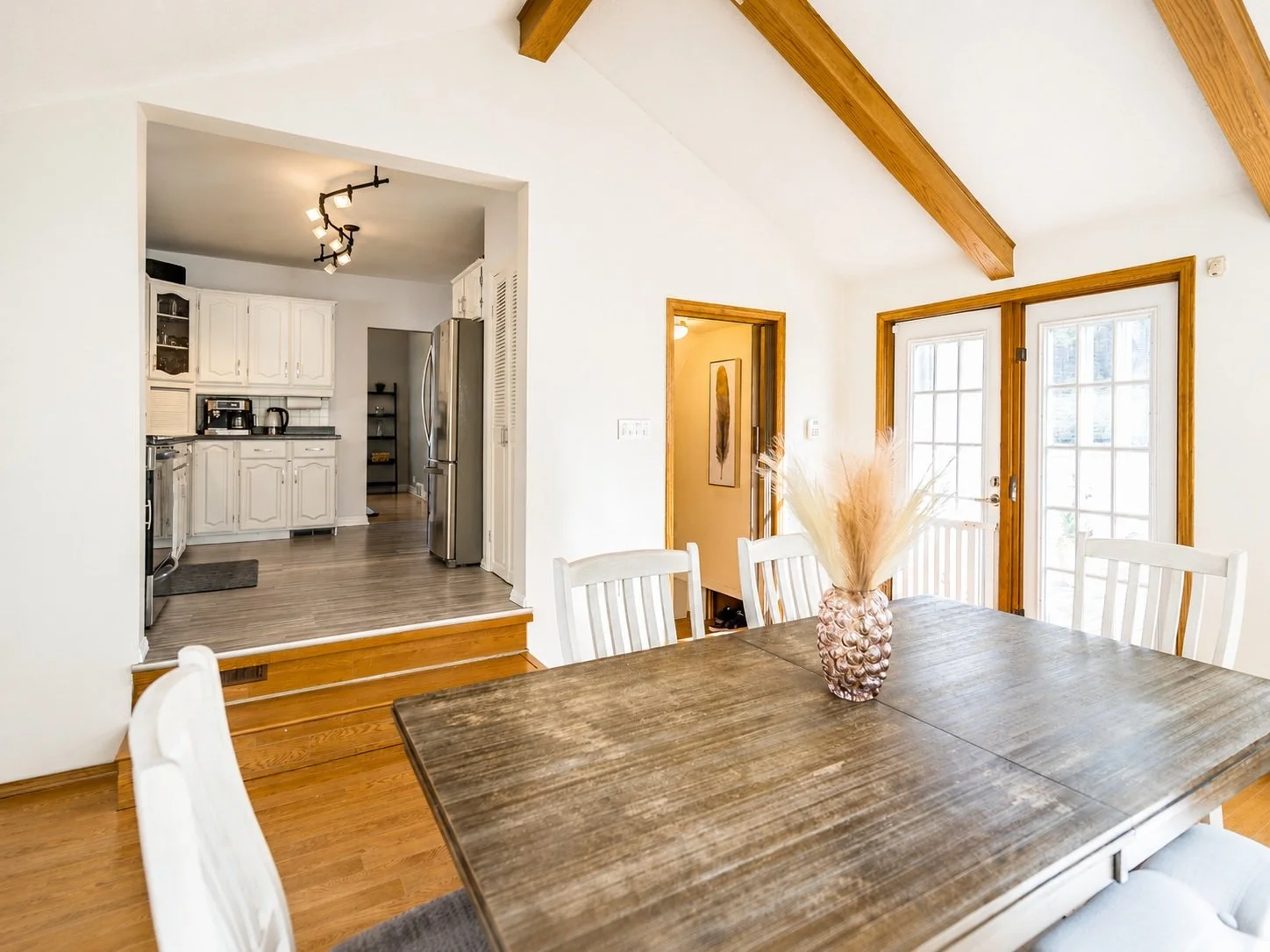 016_800_Riverwood_Avenue_East_Fort_Garry_Listings.jpg