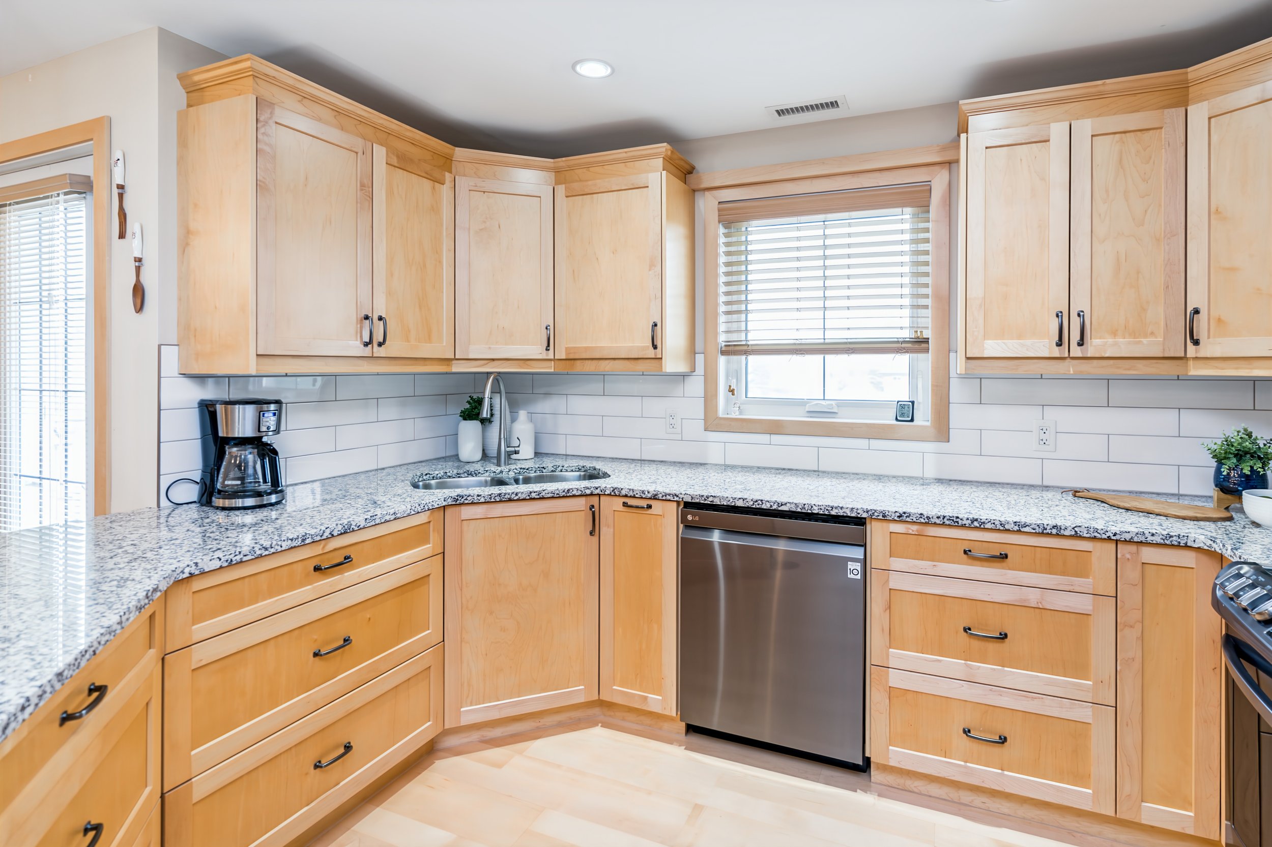 010 Custom Kitchen in Lorette Manitoba.jpg