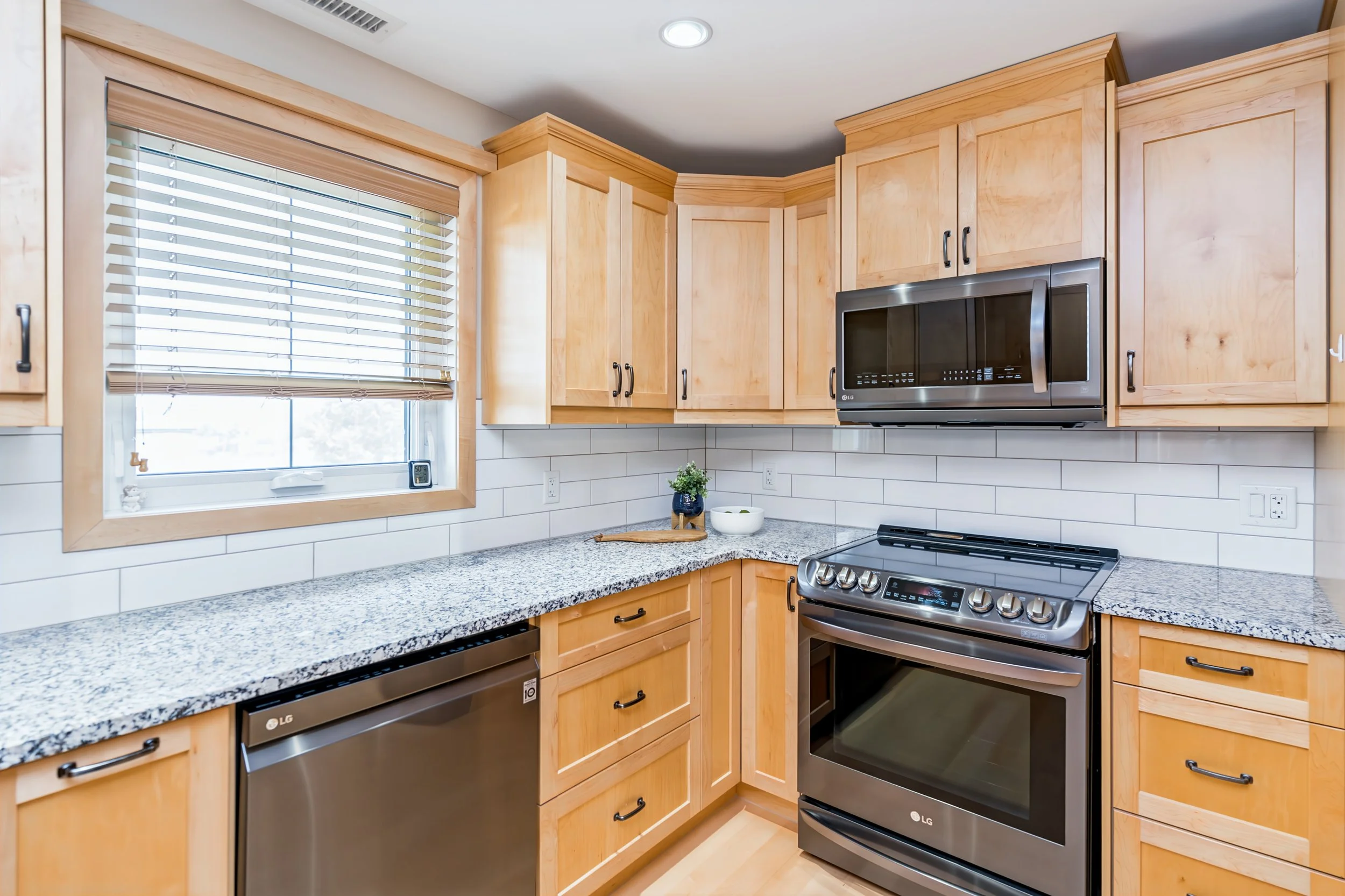 011 Penthouse Condominium in Lorette.jpg