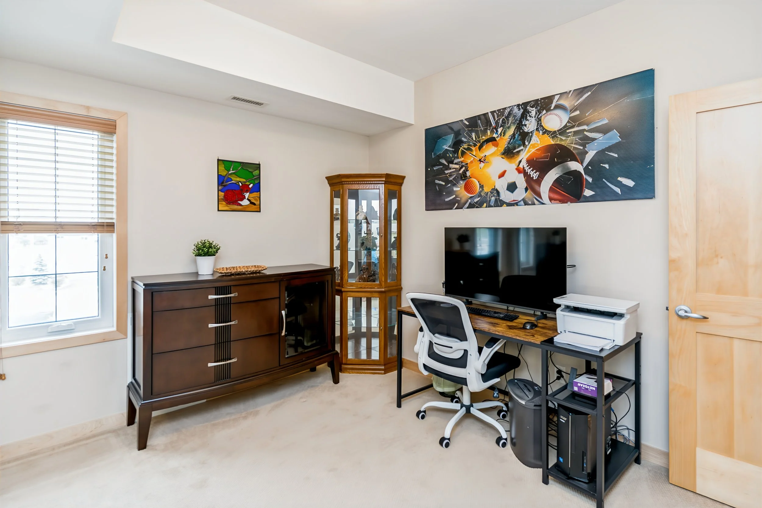 029 Second bedroom in spacious 2-bedroom condo in Lorette Manitoba.jpg