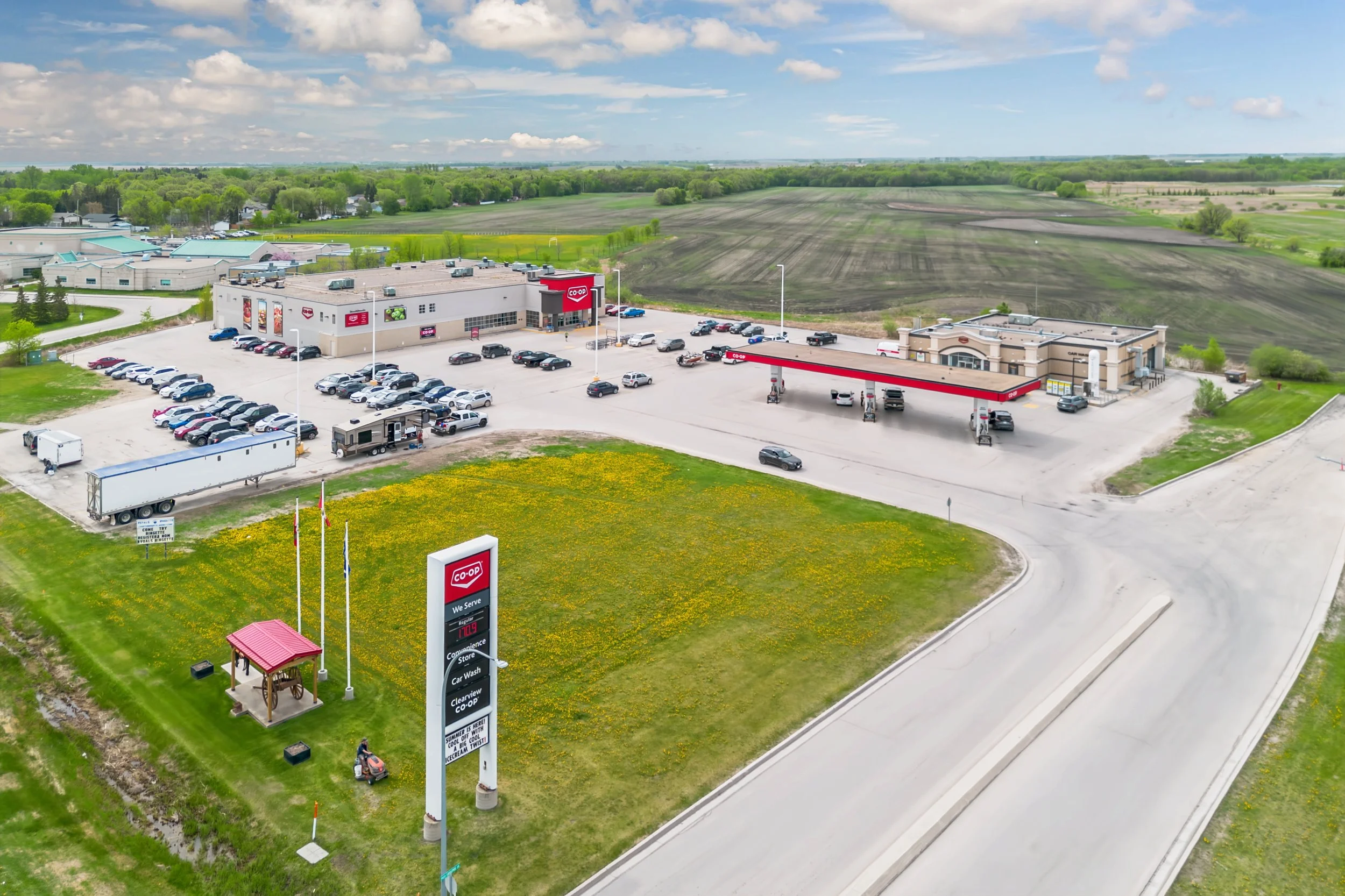 048 Moving to Lorette Manitoba.jpg