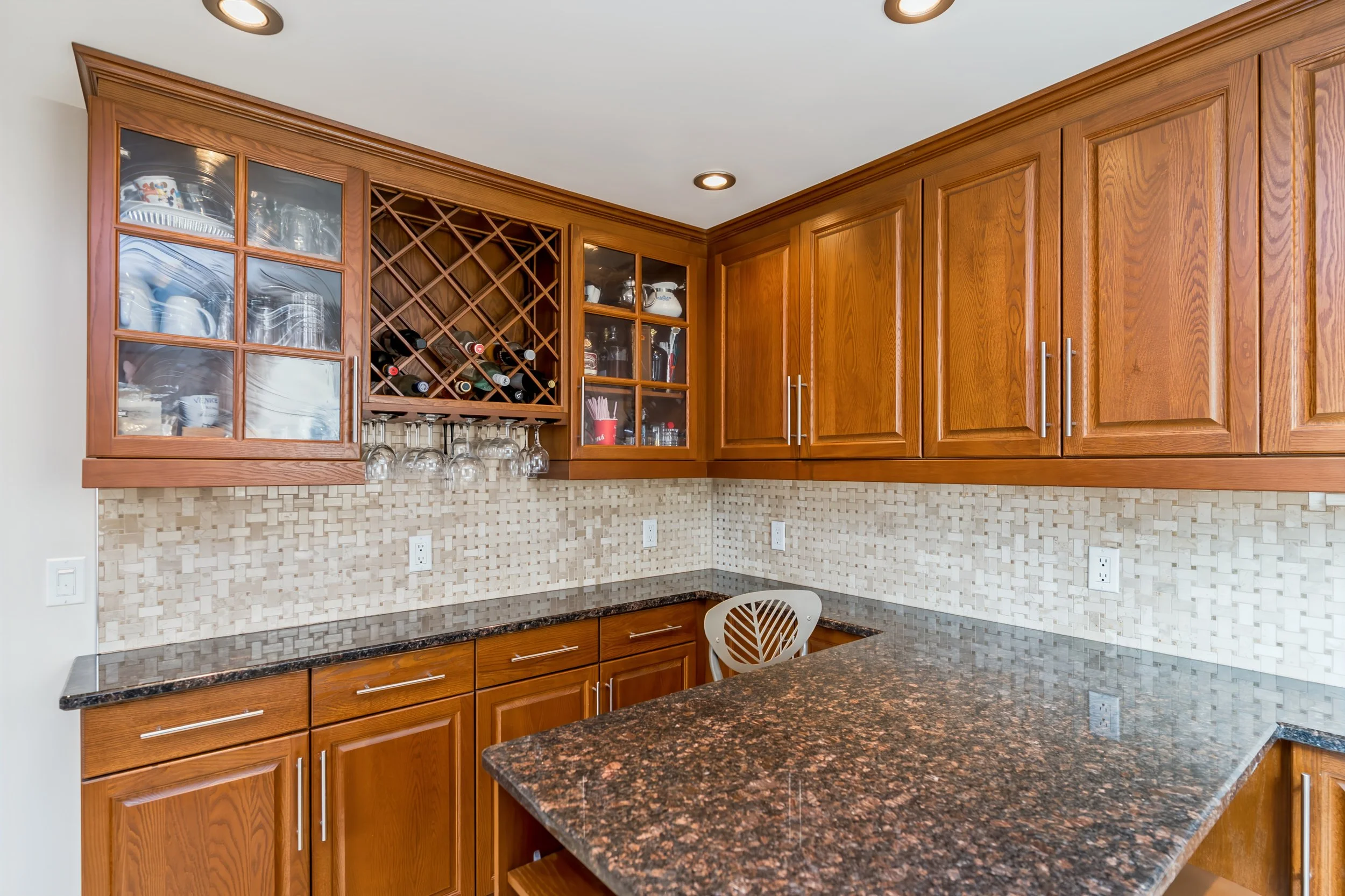 016 Homes with updated kitchens in winnipeg.jpg