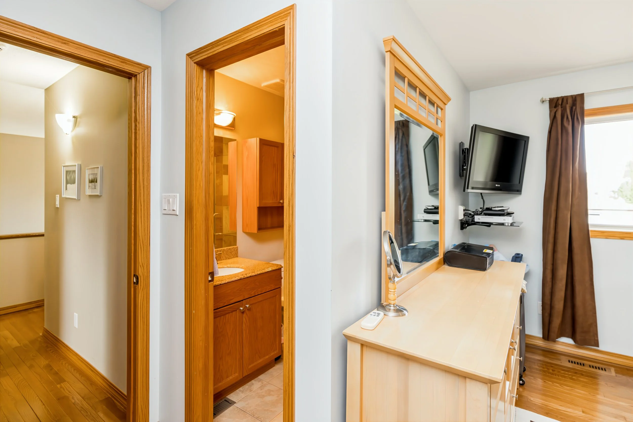 027 primary retreat bedrooms in winnipeg manitoba.jpg