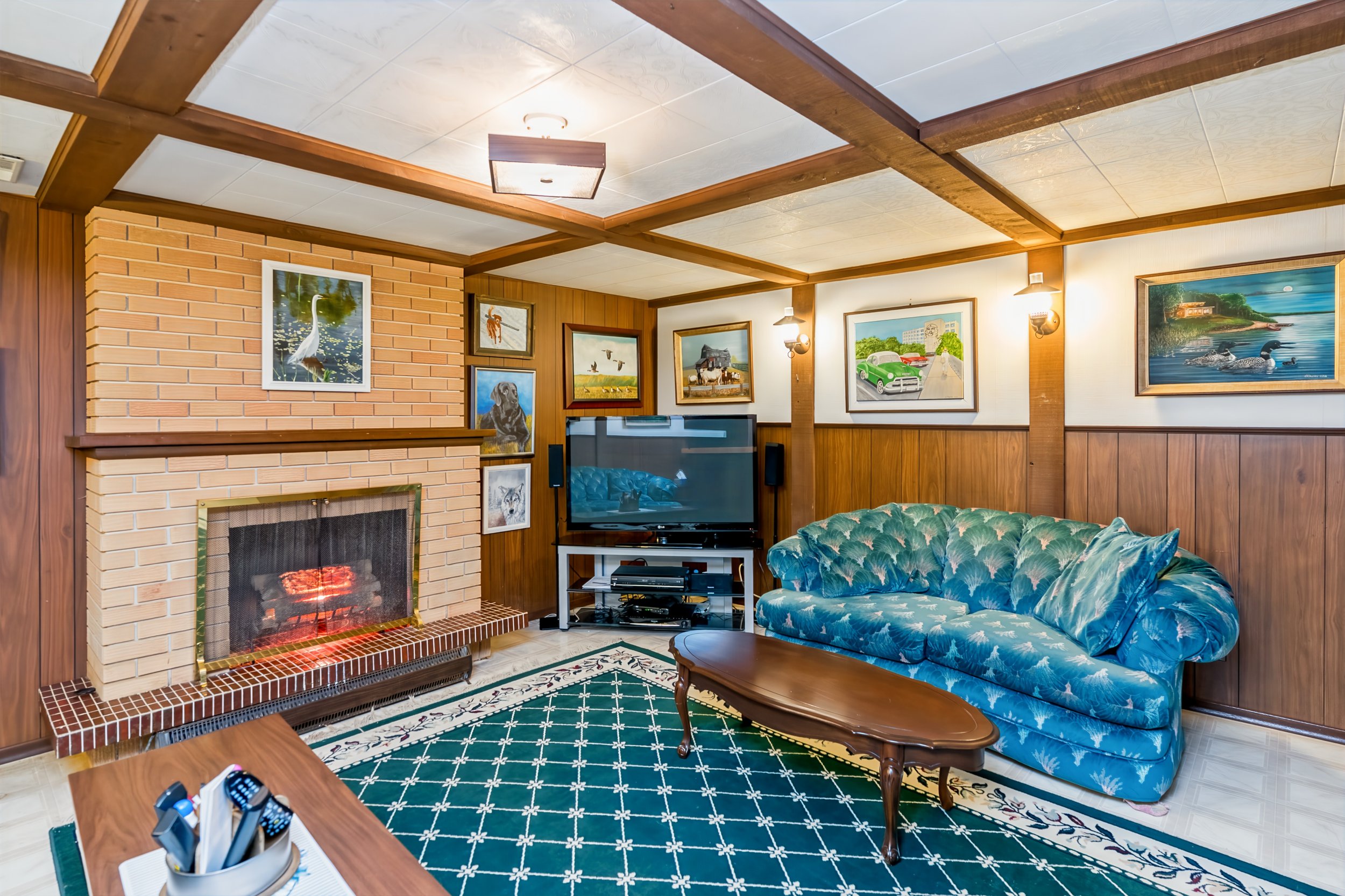 026 Homes with fireplaces in transcona.jpg