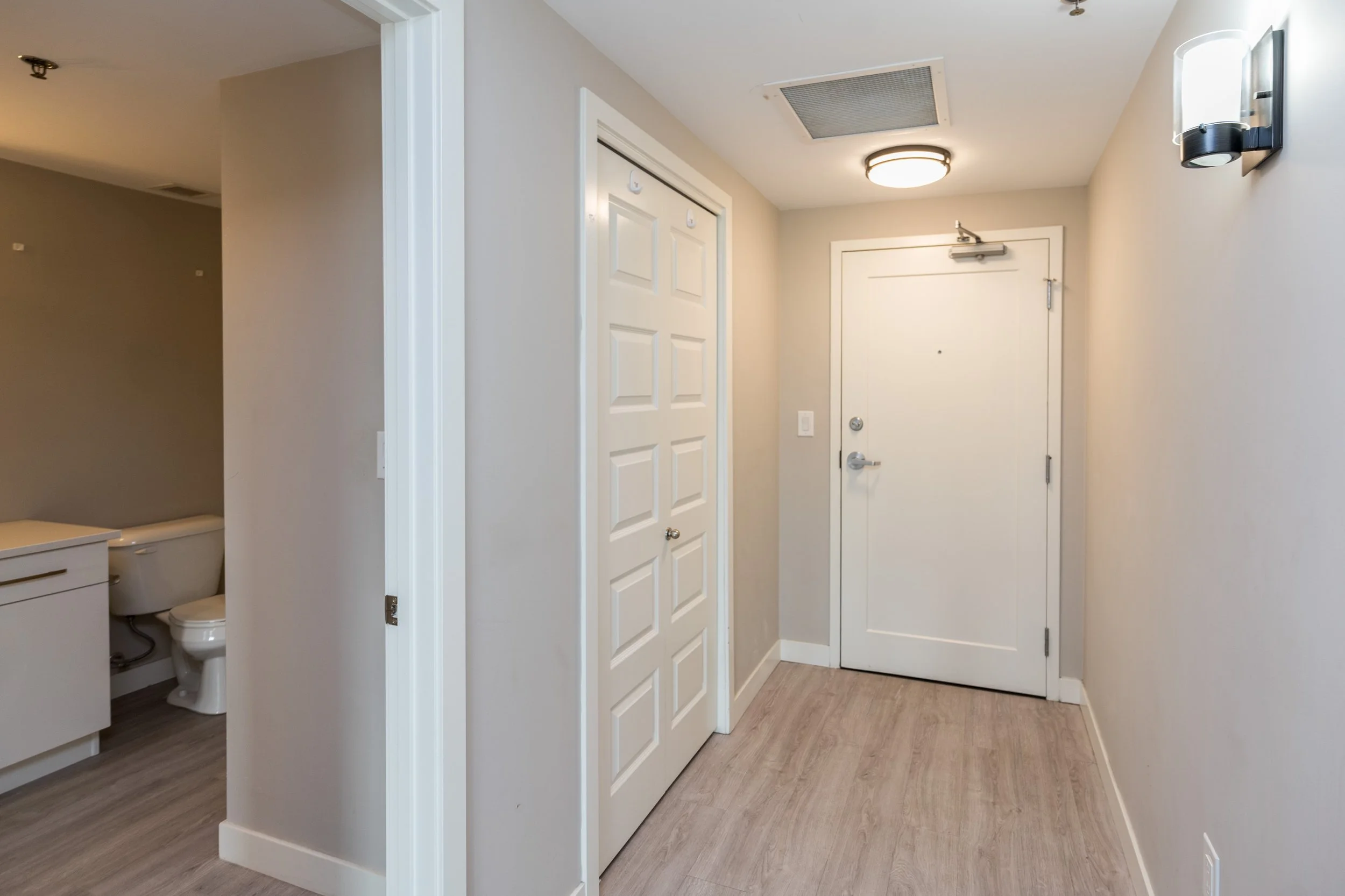 022 Welcoming front entry in winnipeg condominium.jpg
