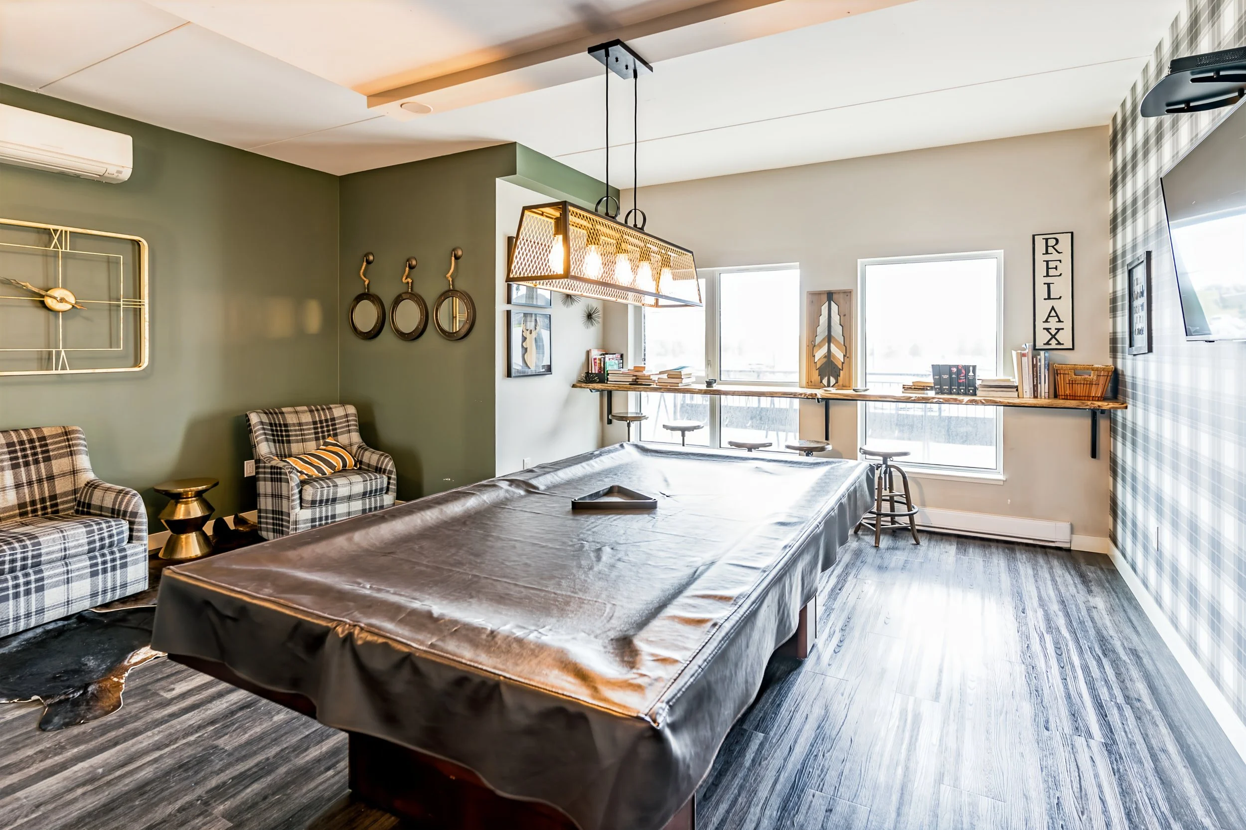 028 additional lounge spaces at the rise.jpg