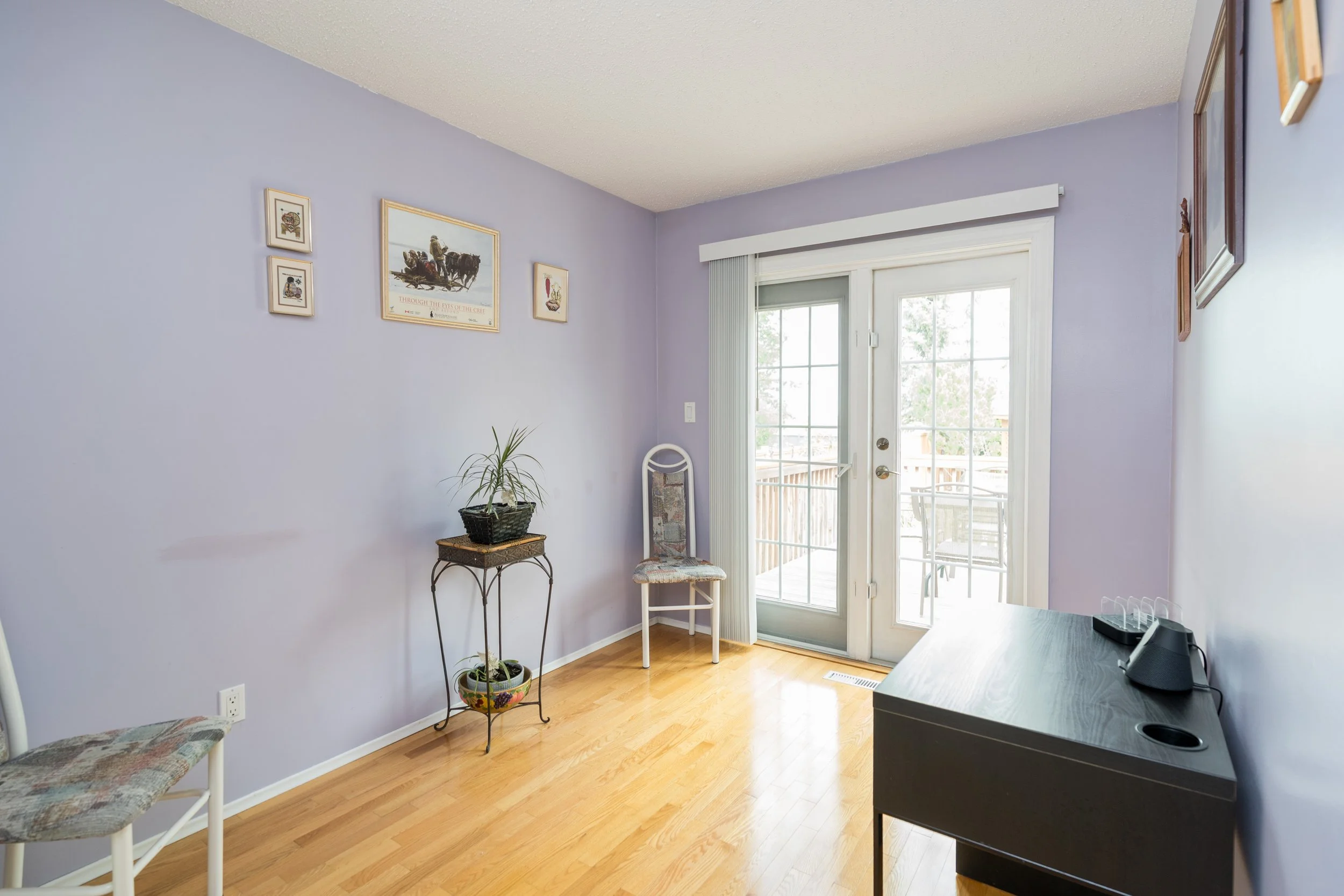 017 Bedroom with natural light in Transcona.jpg