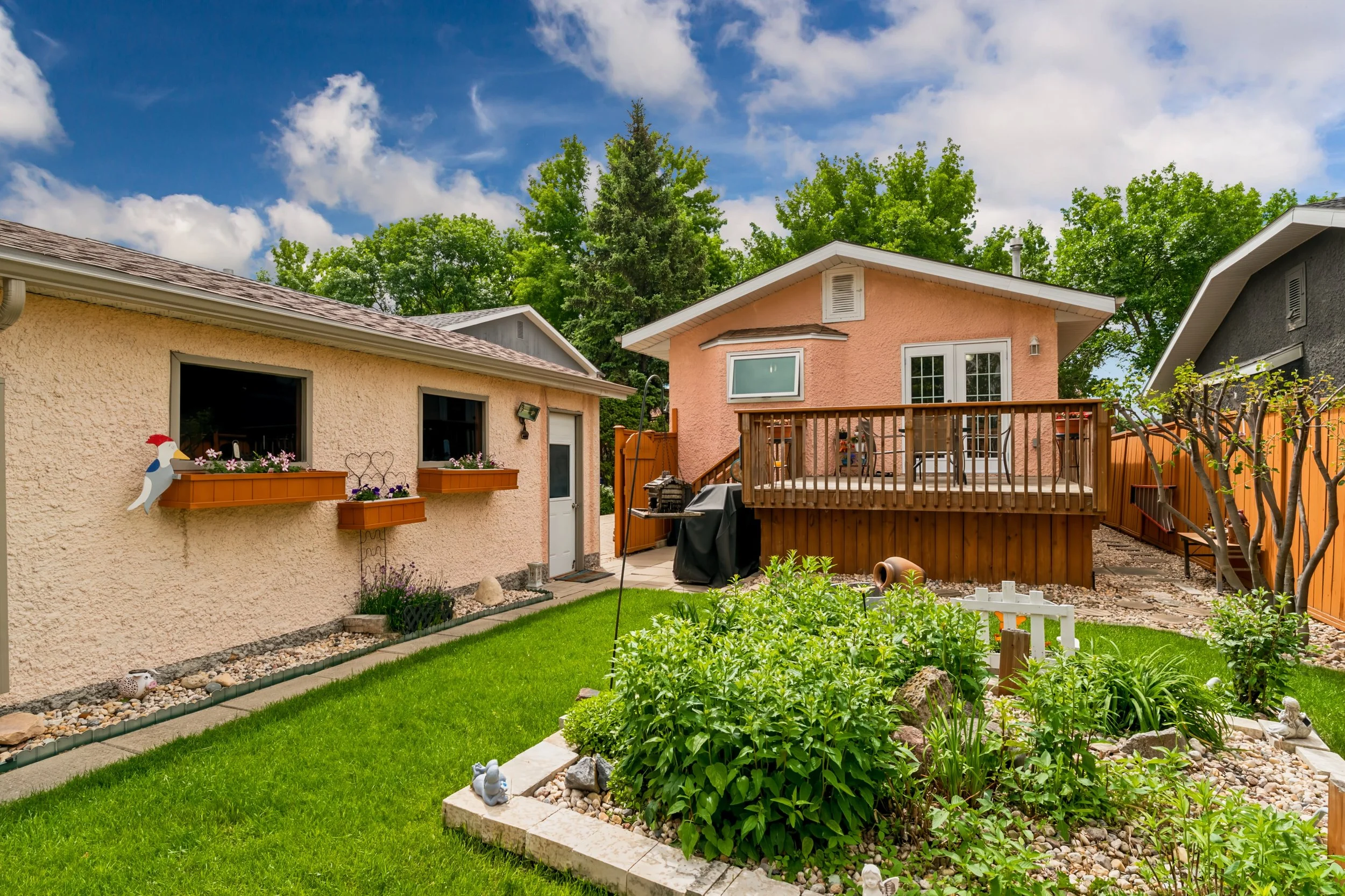 032 Expansive backyard retreat in Canterbury Park Winnipeg.jpg