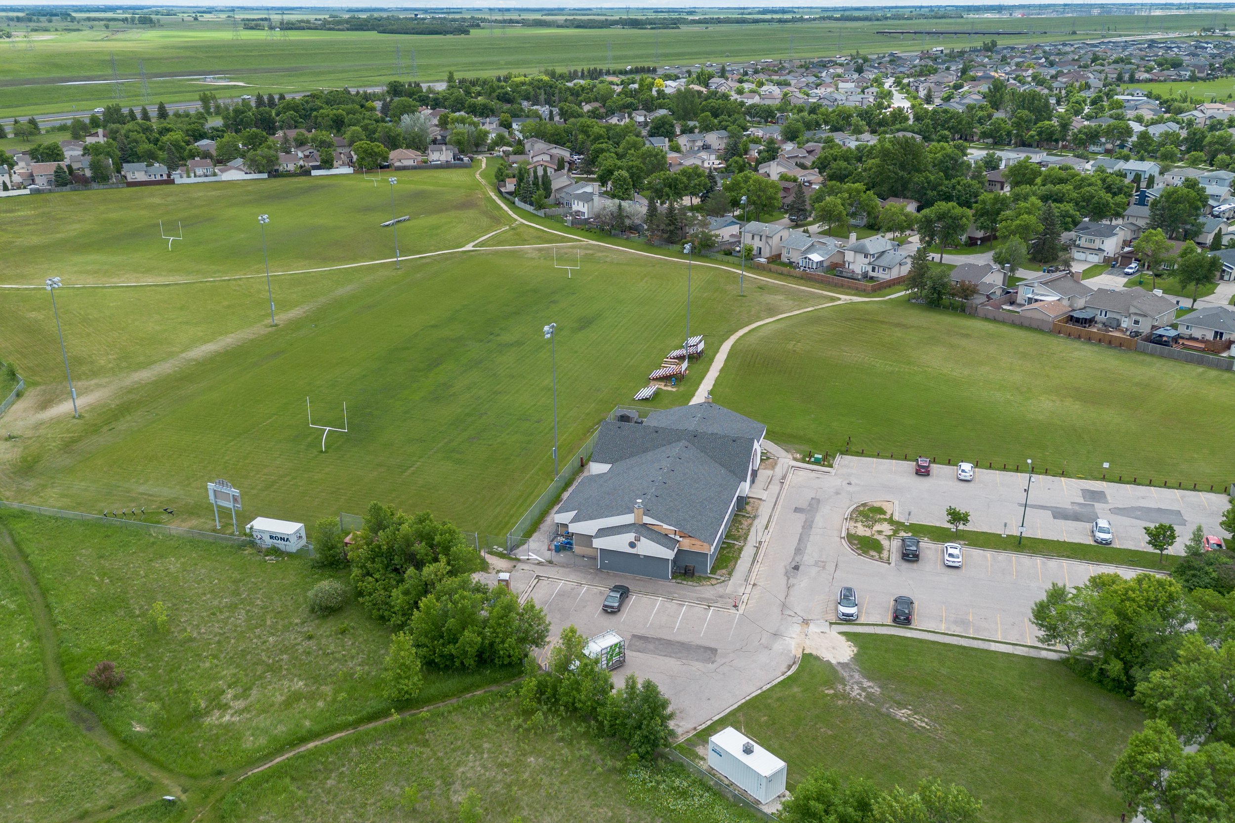 048 Homes in great winnipeg communities.jpg
