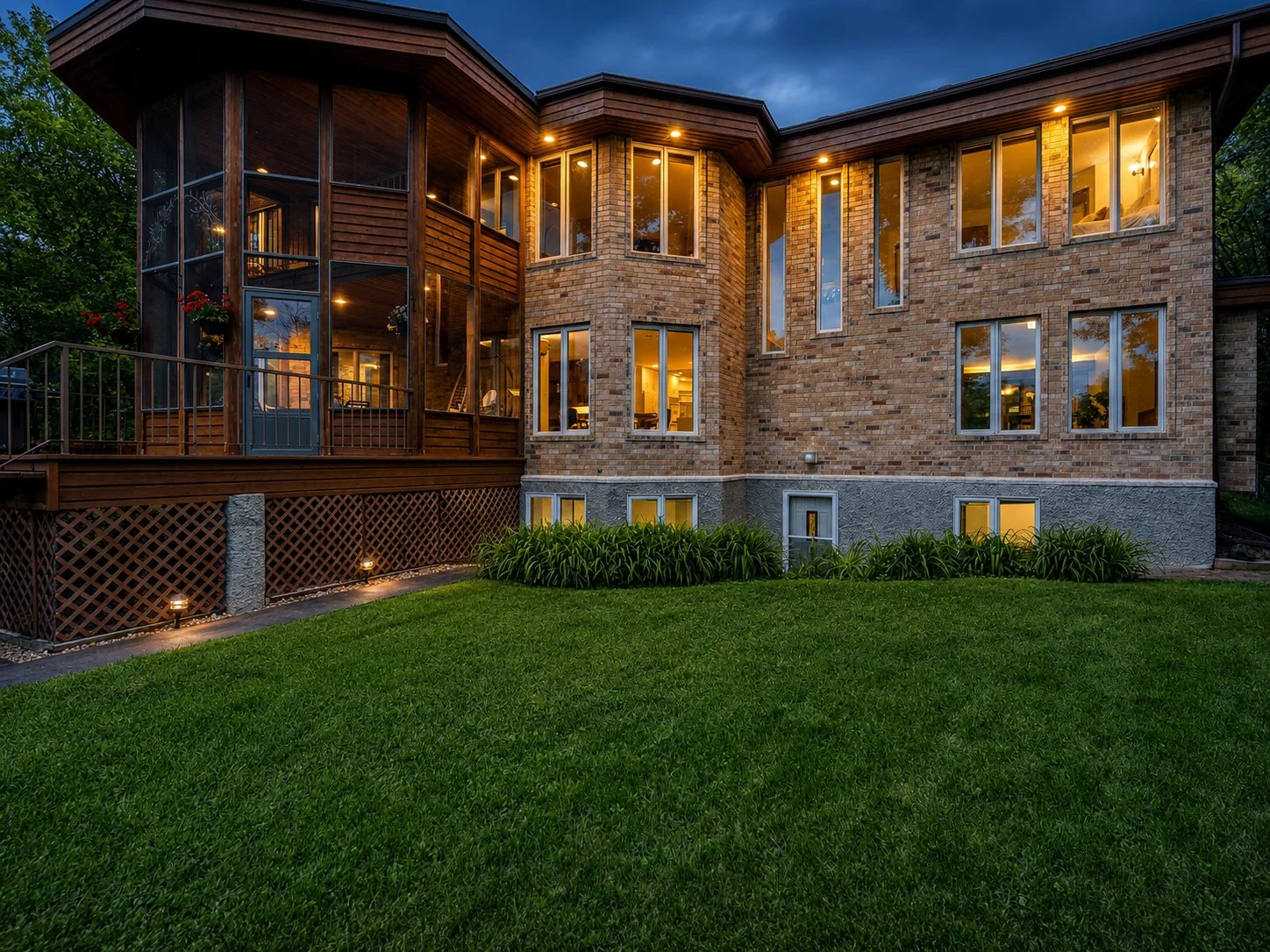 091 Once-in-a-lifetime River Road riverfront opportunity.jpg