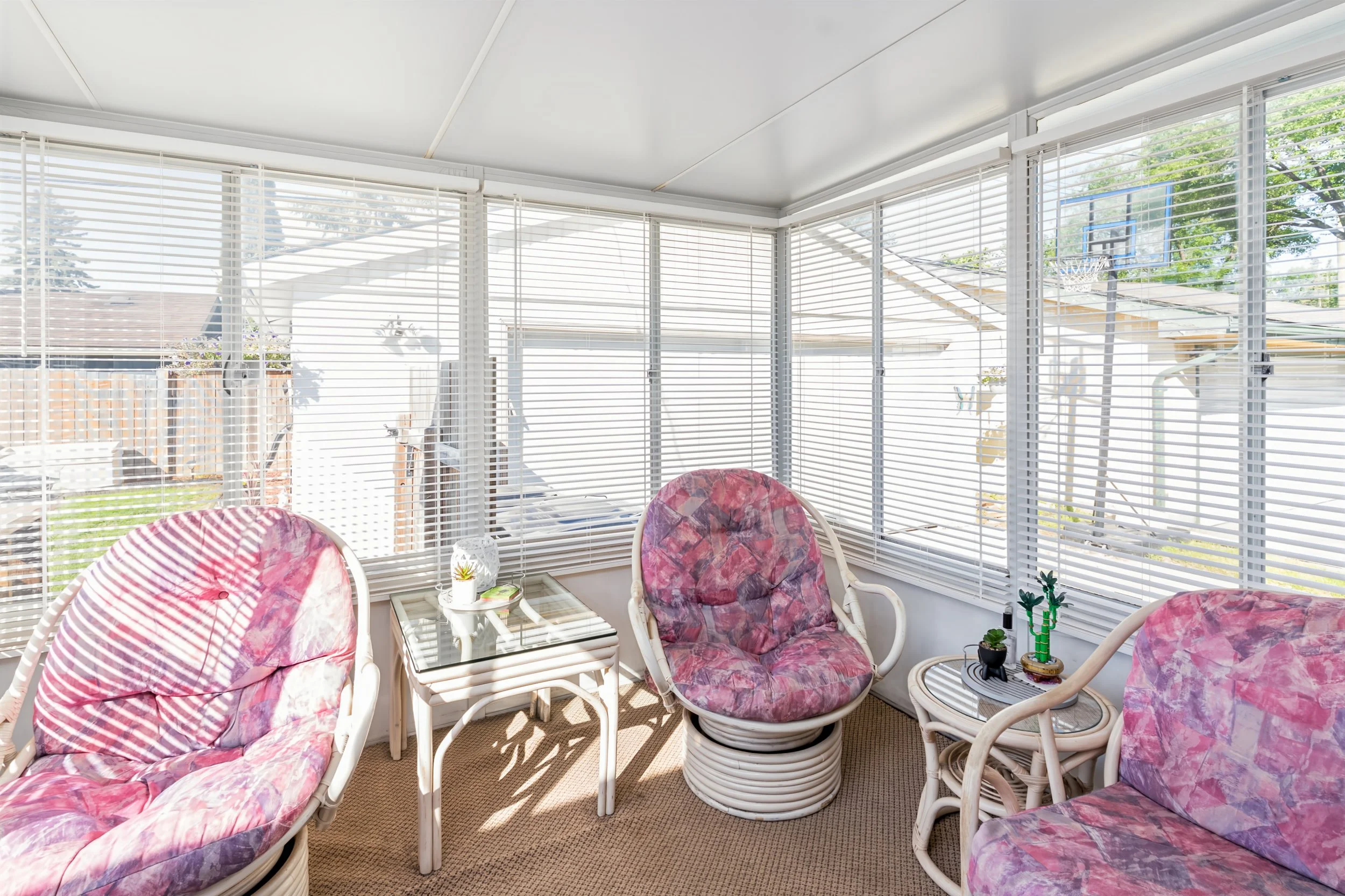 017 Sunroom extending living space at 11 Lochmoor Avenue.jpg