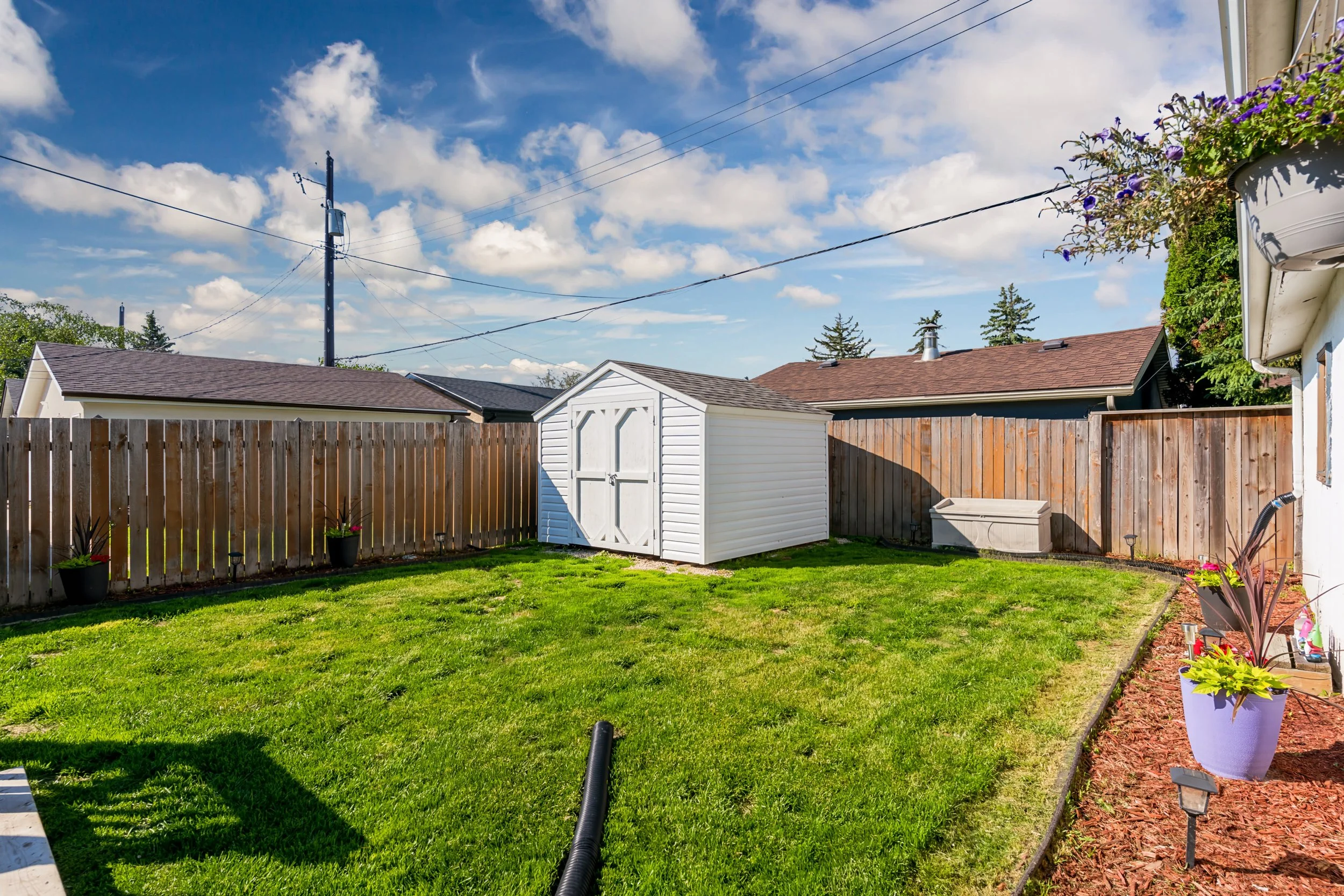 033 Windsor Park Bungalow with Large Backyard.jpg