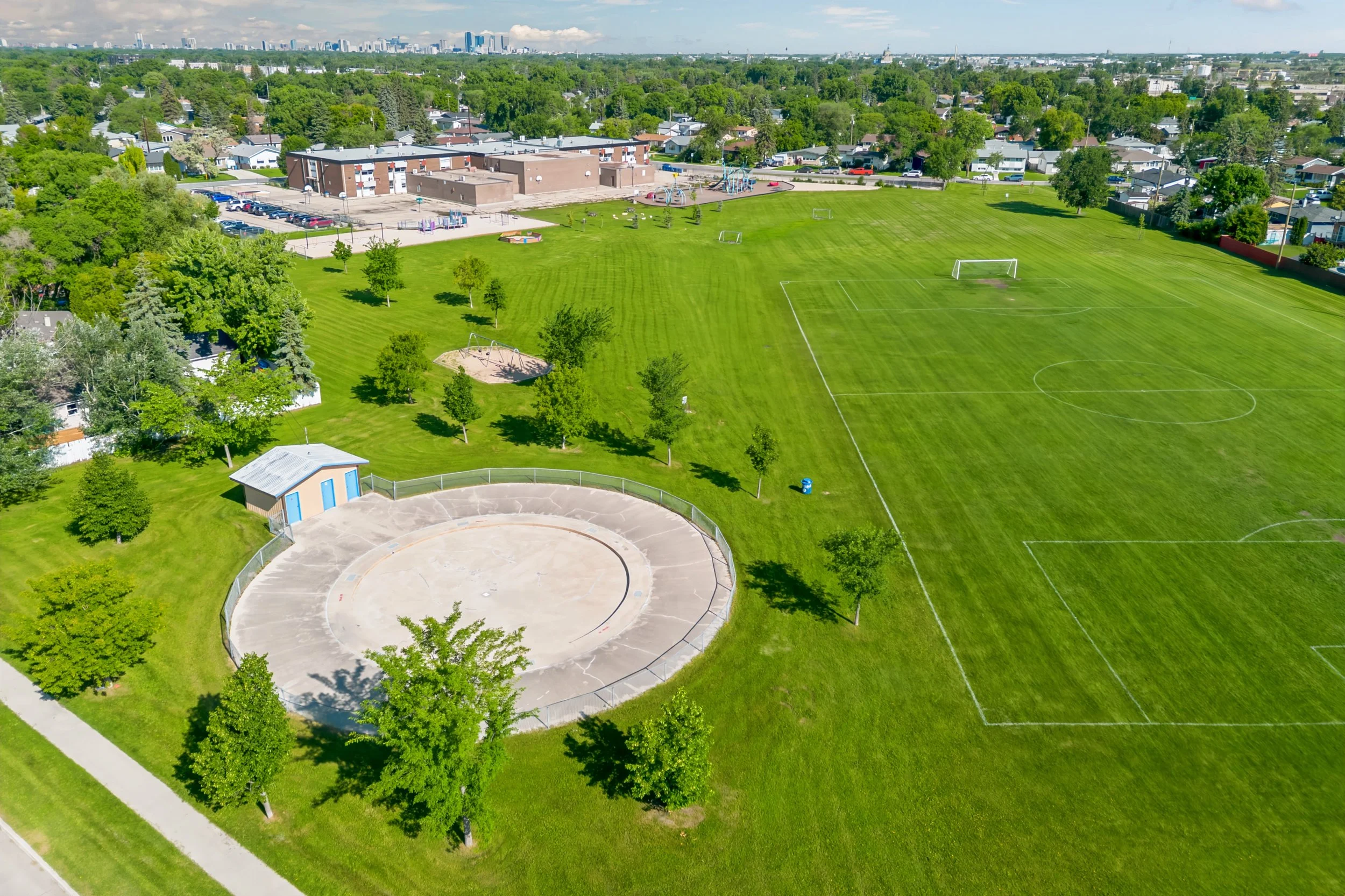 043 windsor park realty.jpg