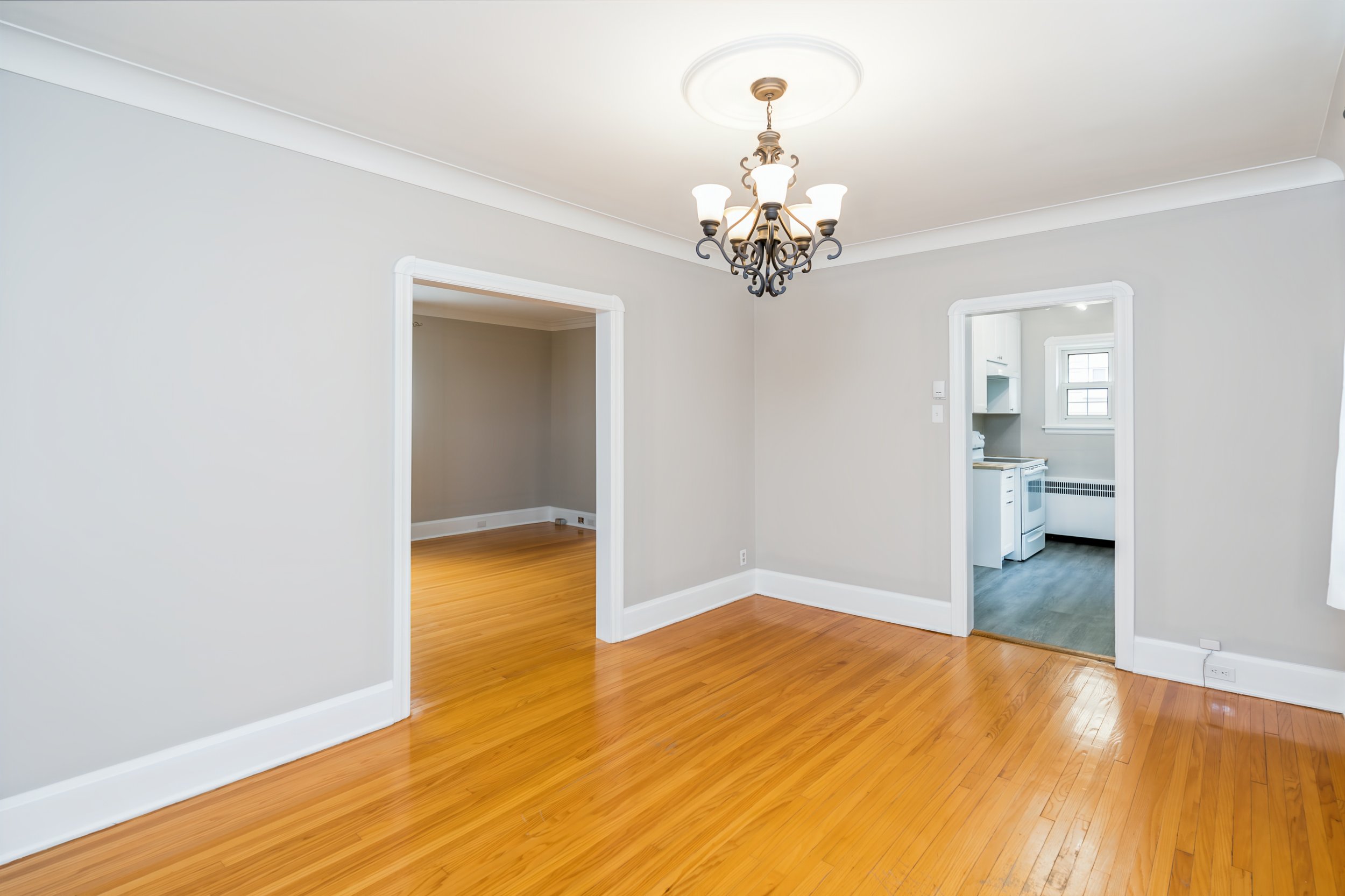 014 Dining room connected to updated kitchen.jpg