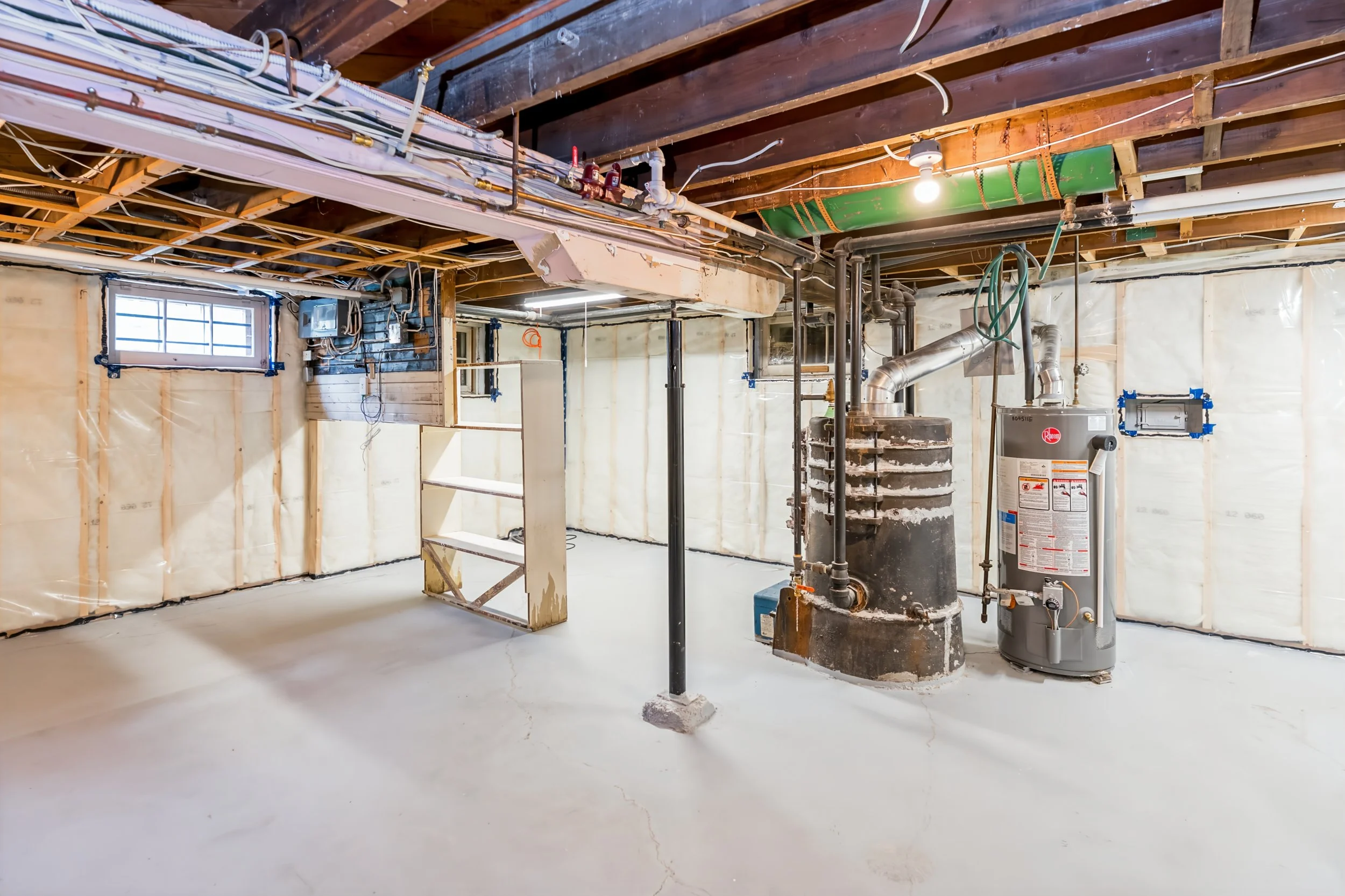 051 Lower level storage and utility space.jpg