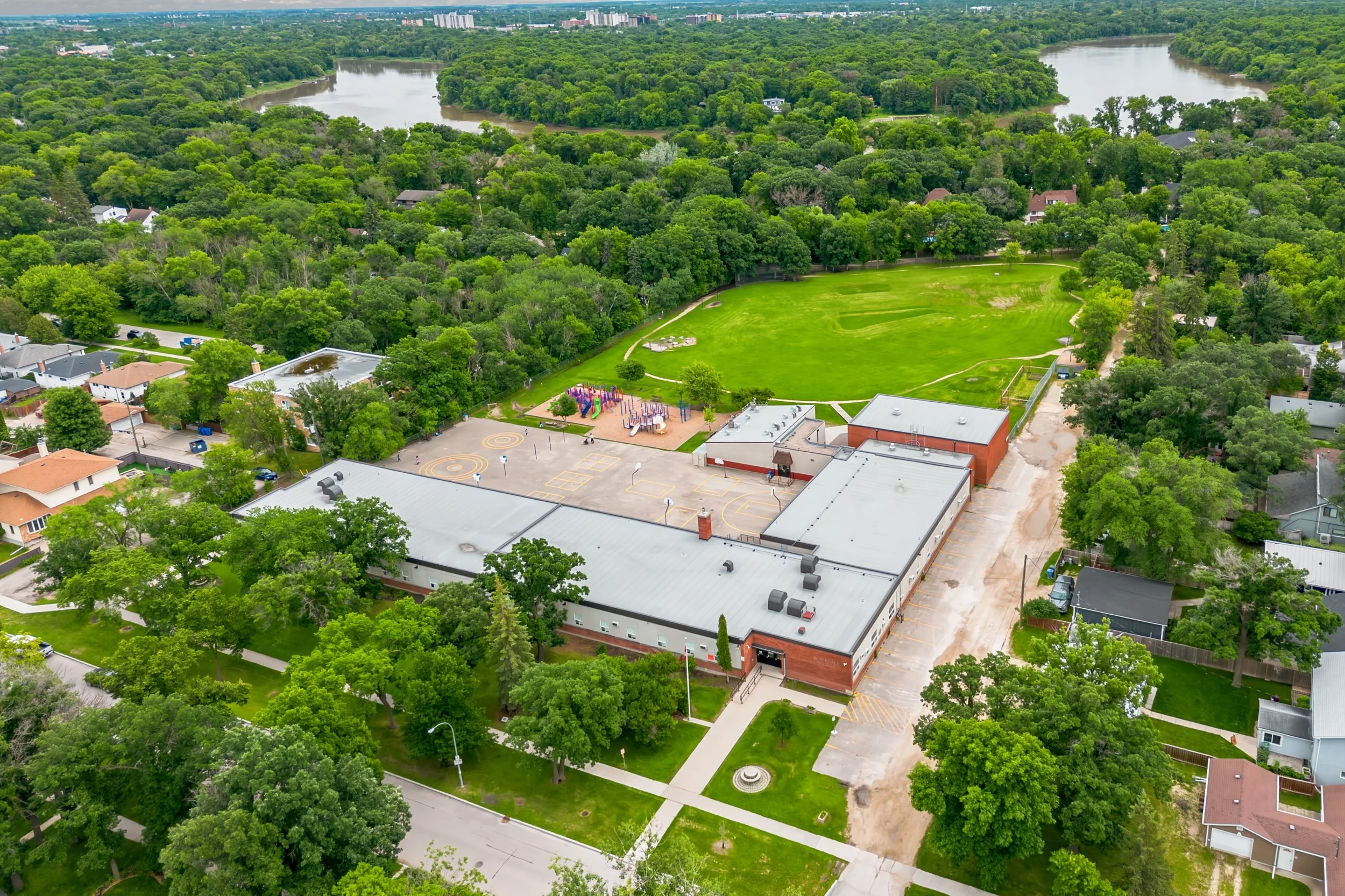 068 wildwood park winnipeg manitoba.jpg