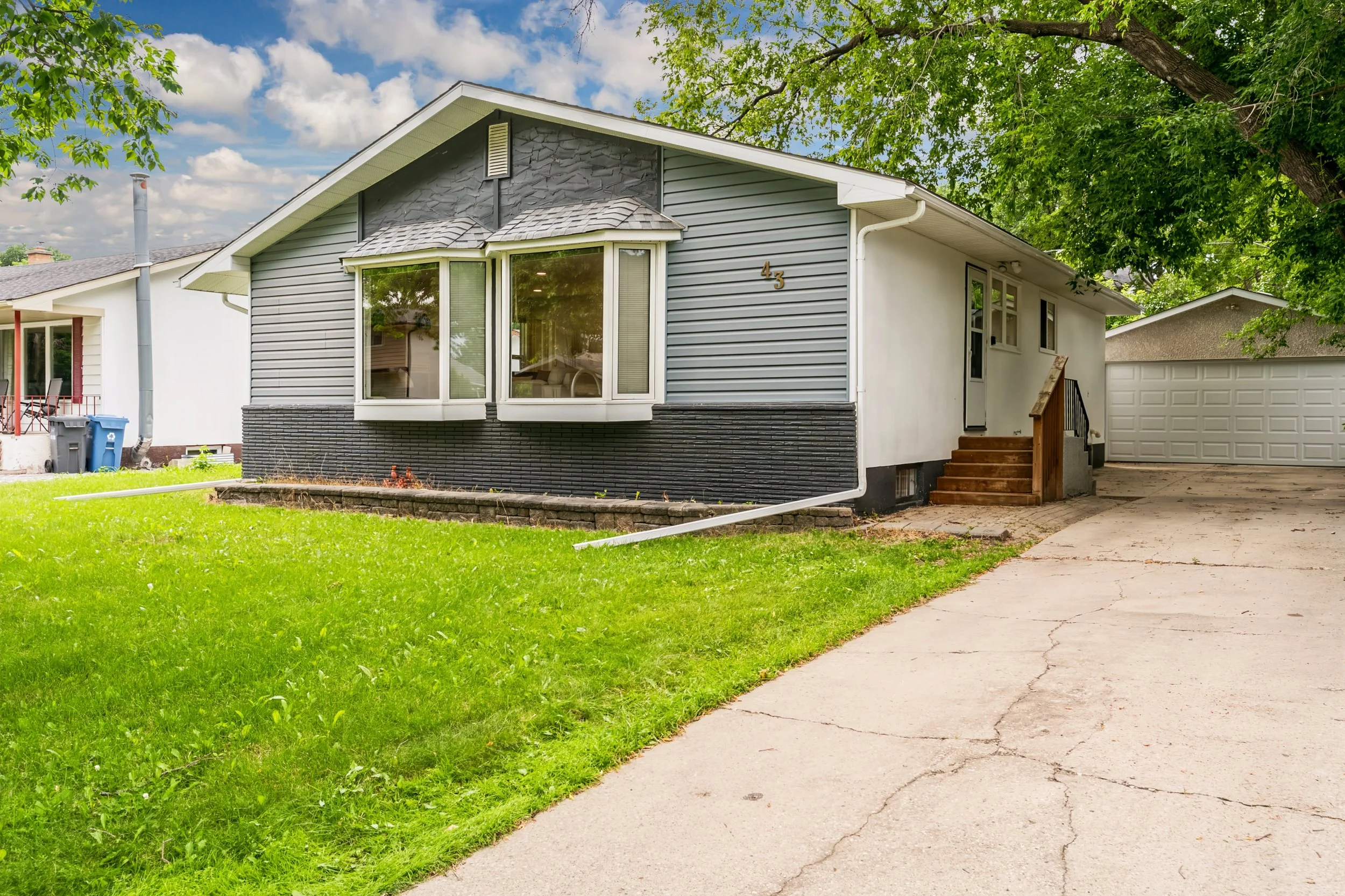 43 Triton Bay, Pulberry