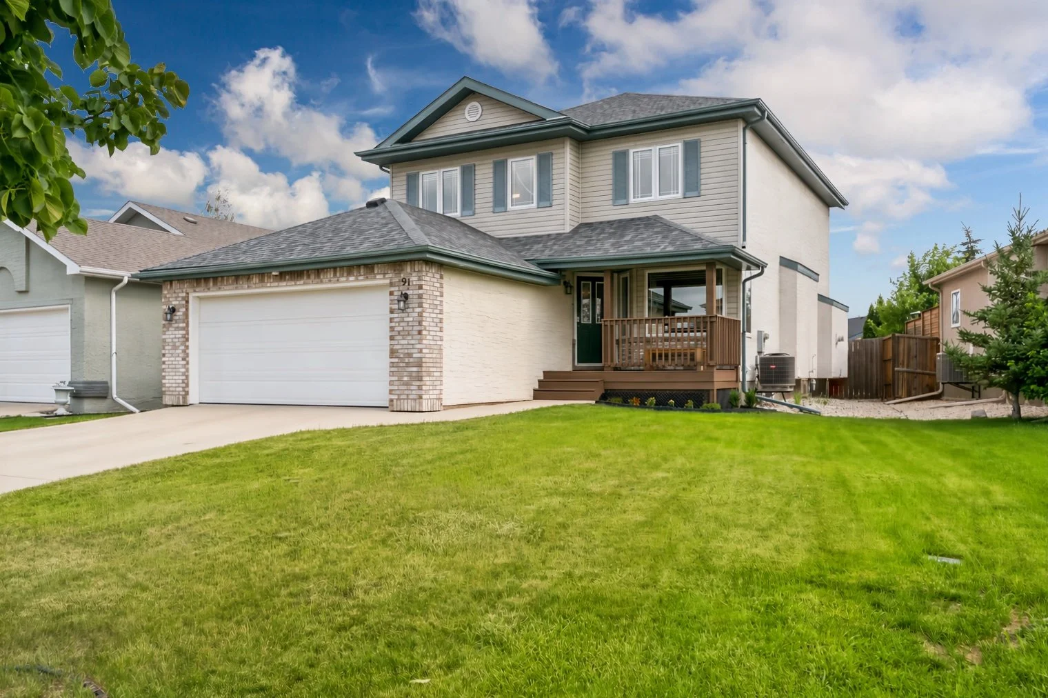 001 Home in Royalwood Winnipeg for Sale.jpg
