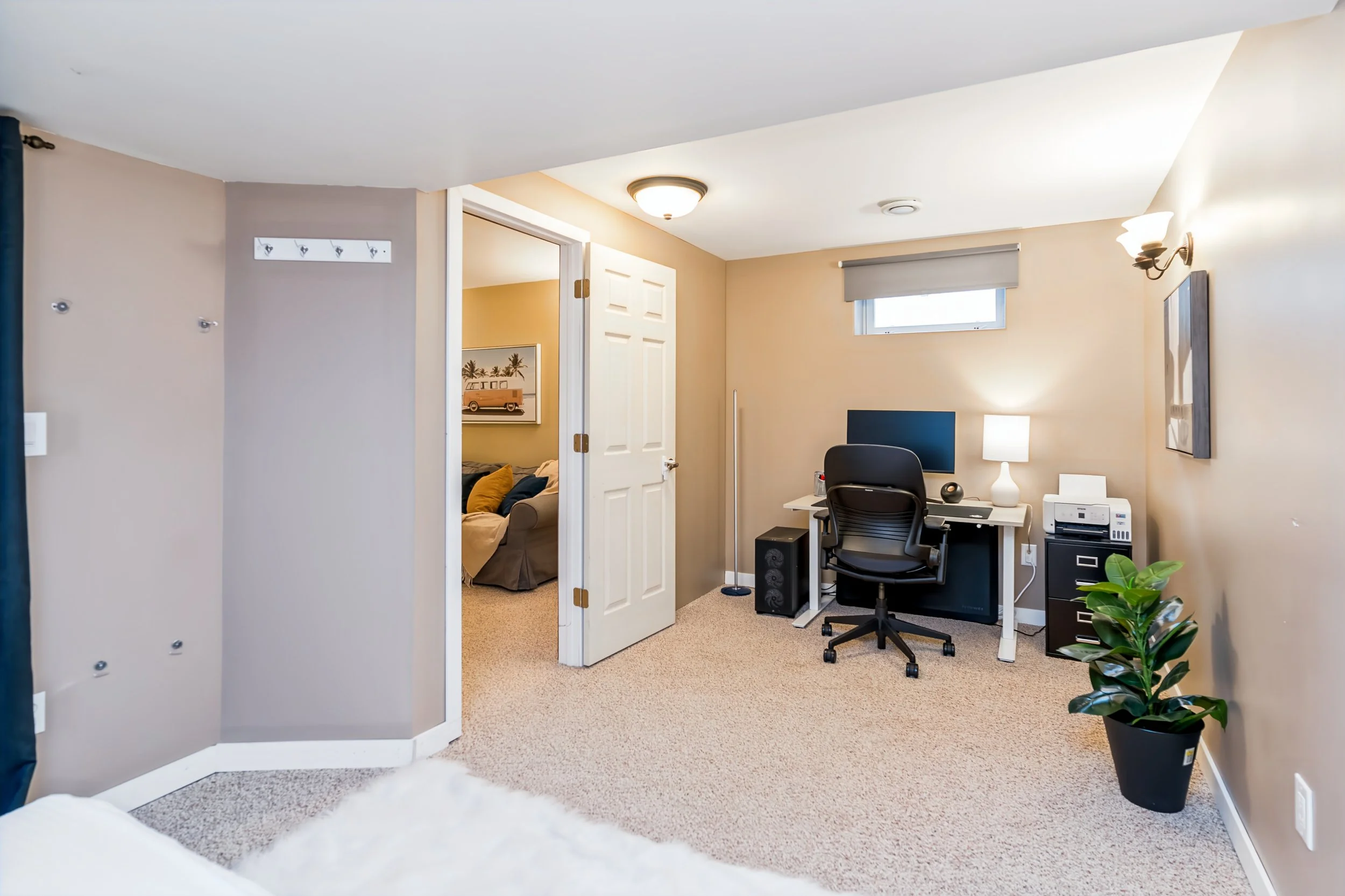 041 Fourth bedroom in fully finished basement.jpg