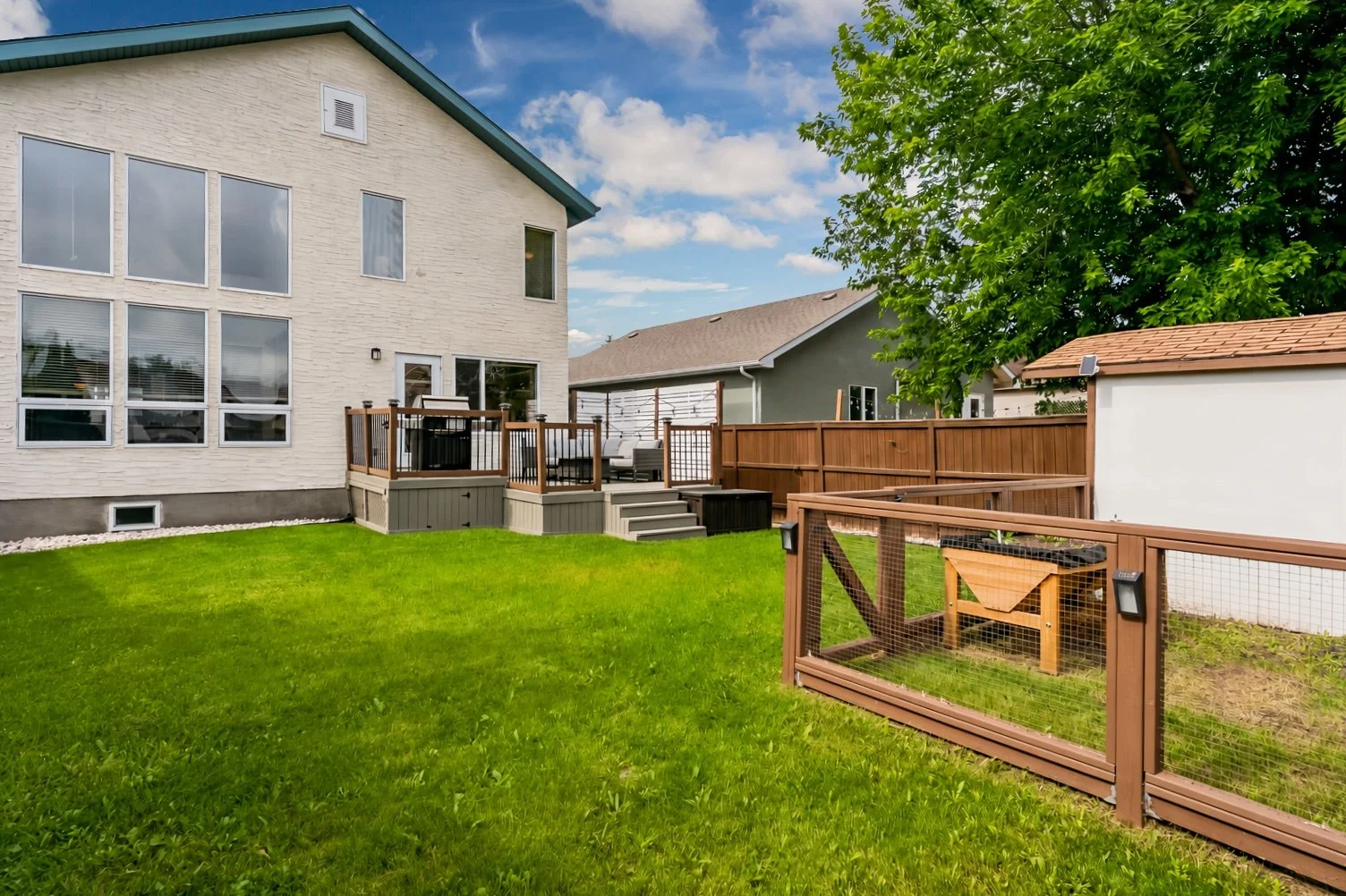 050 Royalwood home near parks and Seine River walking trails.jpg