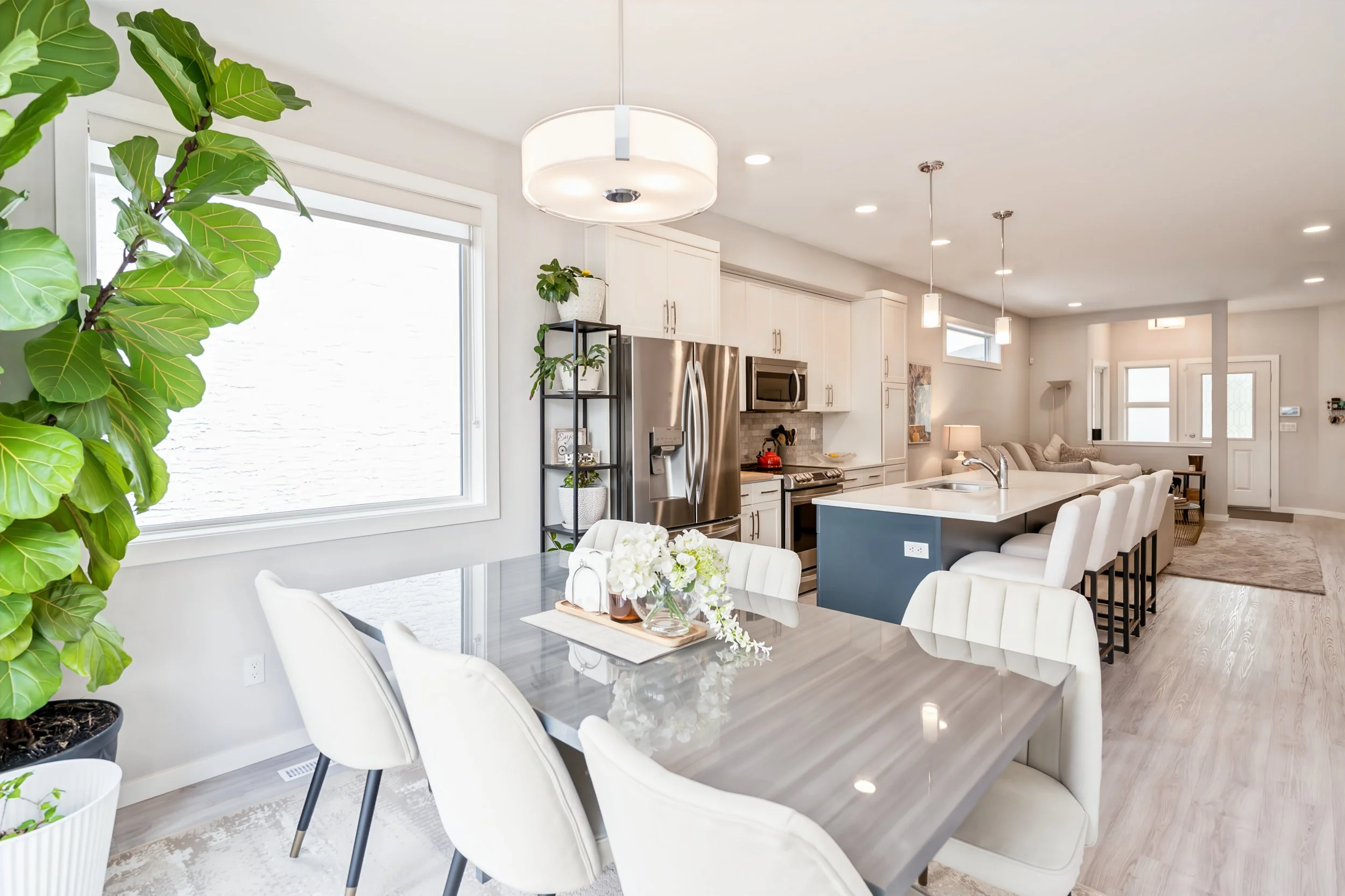 021 Open-concept kitchen overlooking dining area.jpg