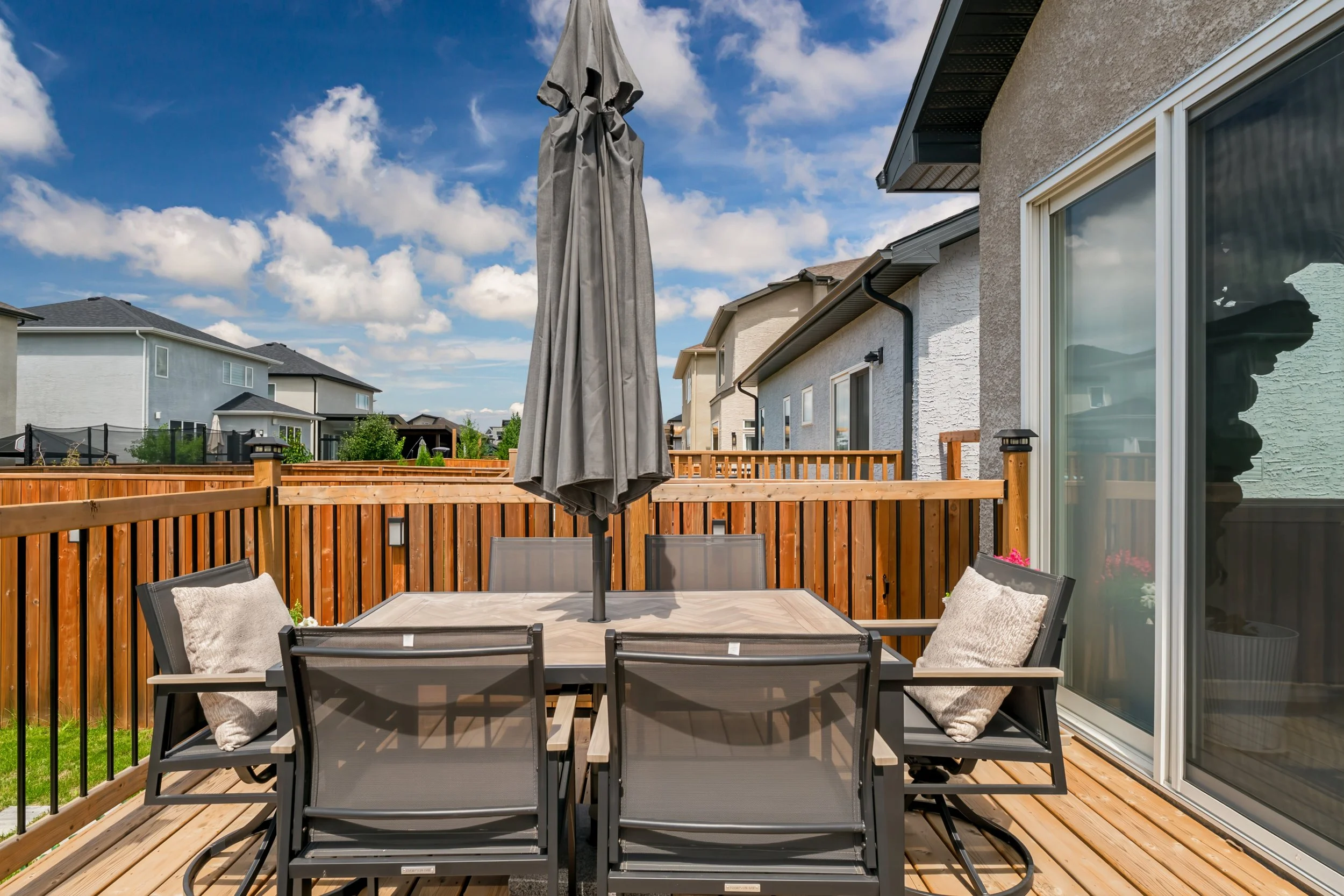 040 Backyard deck for outdoor dining and entertaining.jpg