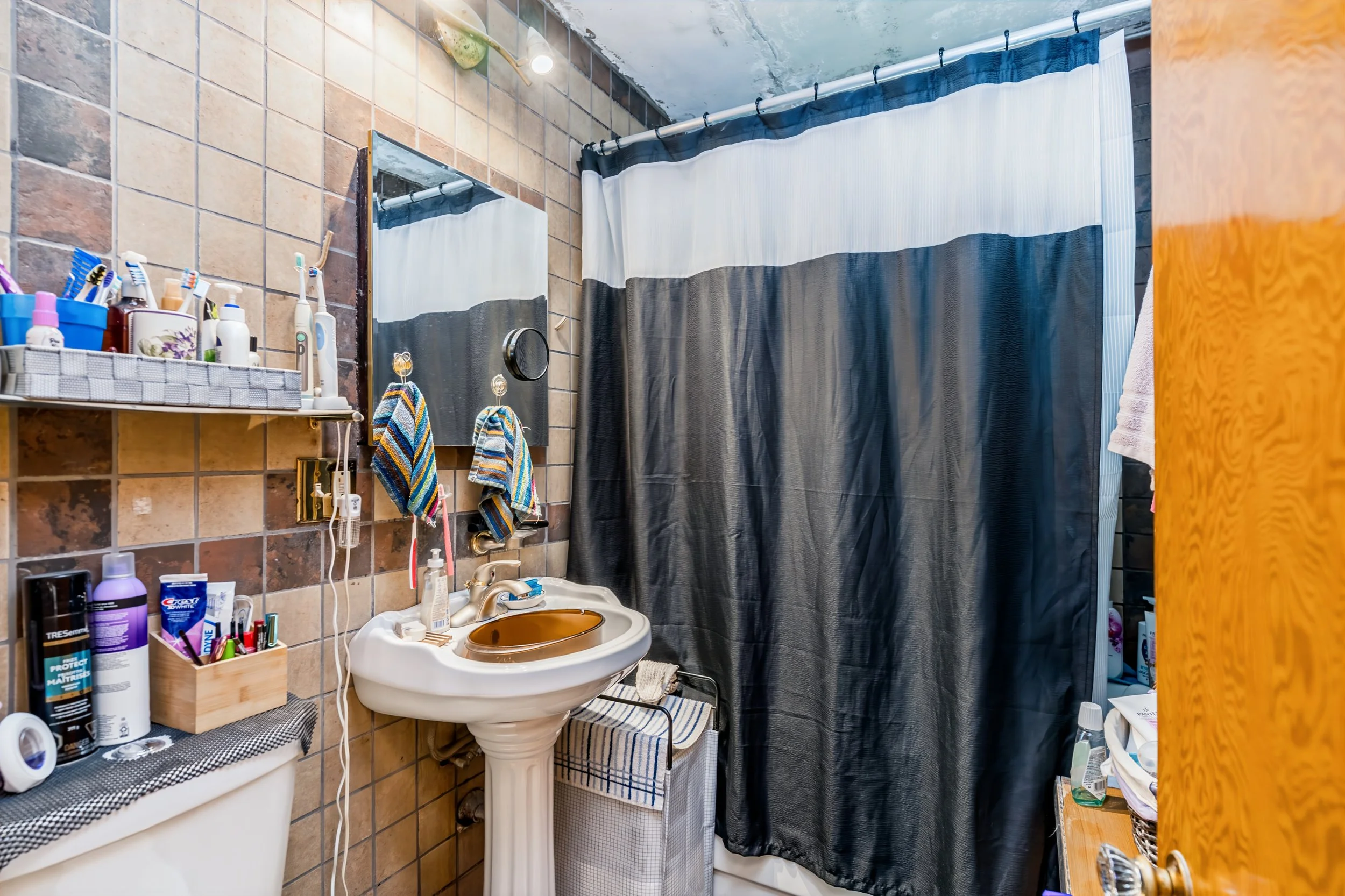 020 main floor bathroom in Winnipeg fixer-upper.jpg