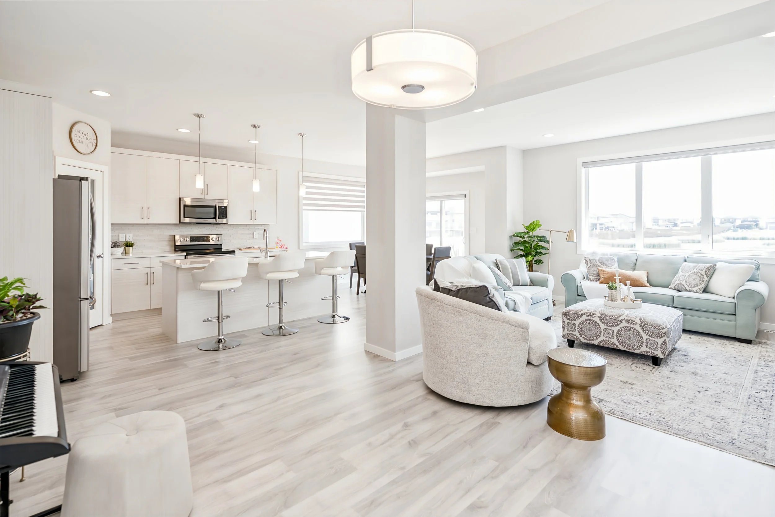 002 Open-concept living room with lake views.jpg