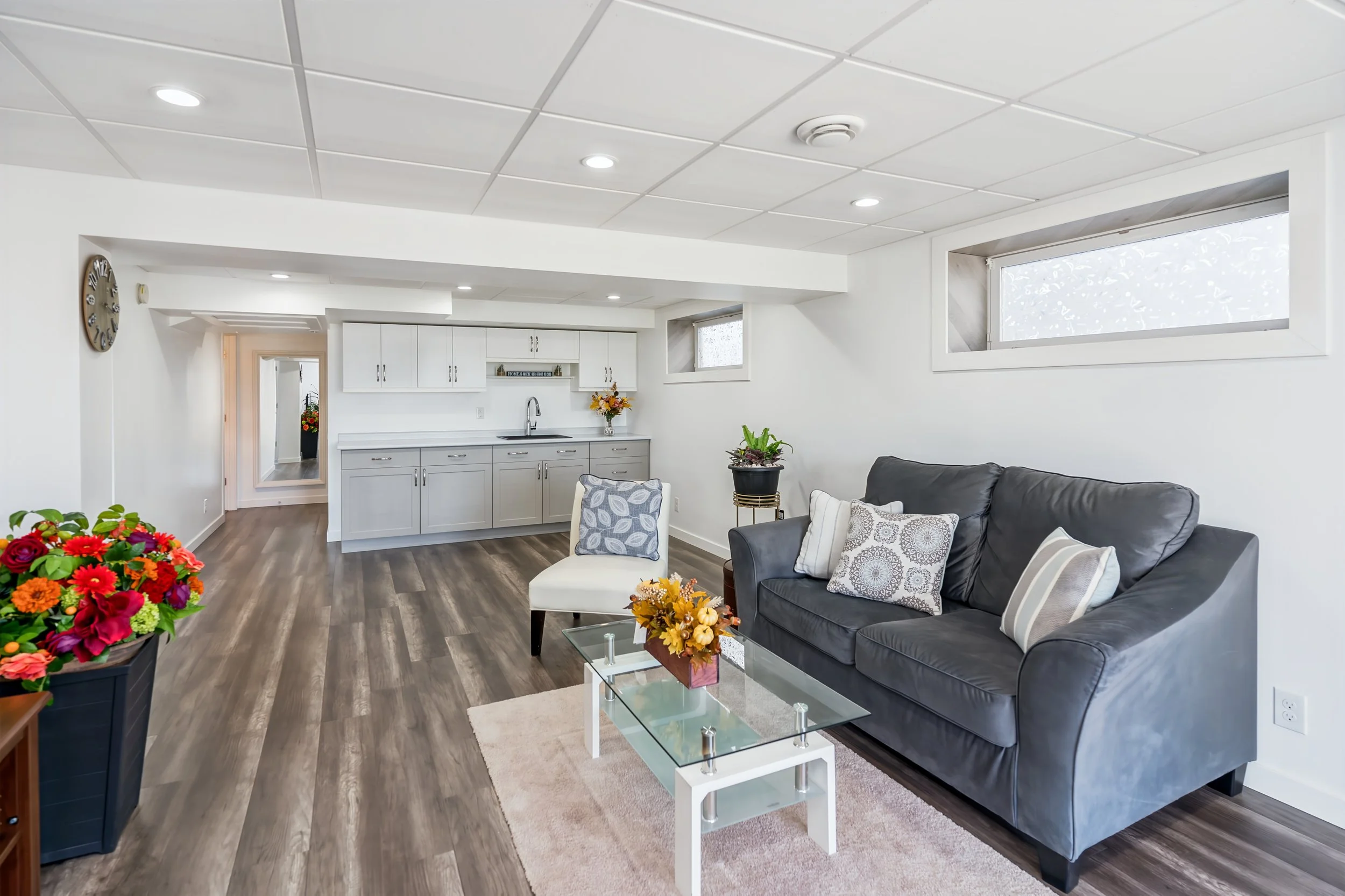 036 Homes with two laundry rooms in winnipeg manitoba.jpg