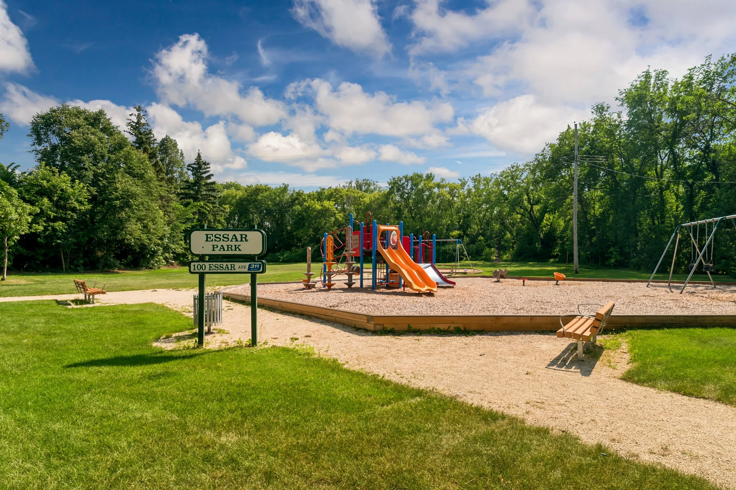041 Walking trails near park-backing Winnipeg bungalow.jpg