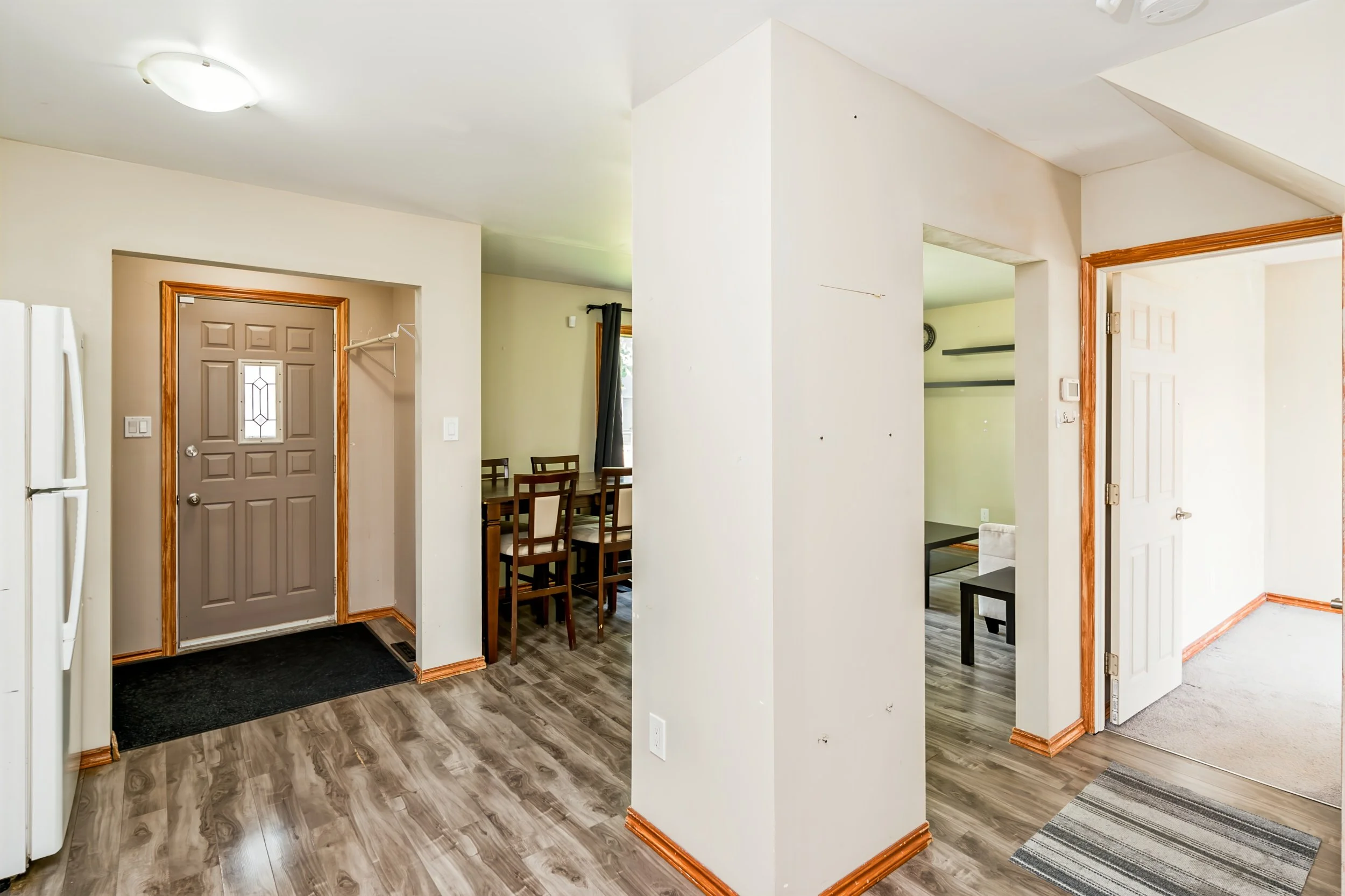 008 Dining area beside kitchen at 1534 Pritchard Avenue.jpg