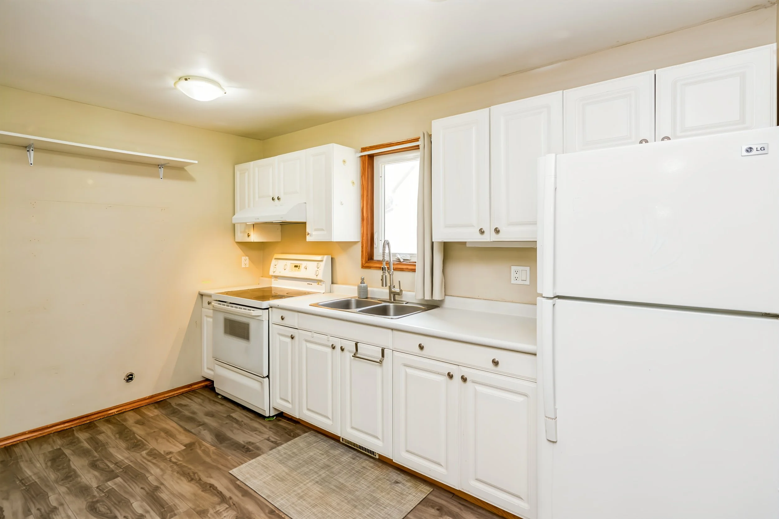 009 Kitchen and dining area in Shaughnessy Heights home.jpg
