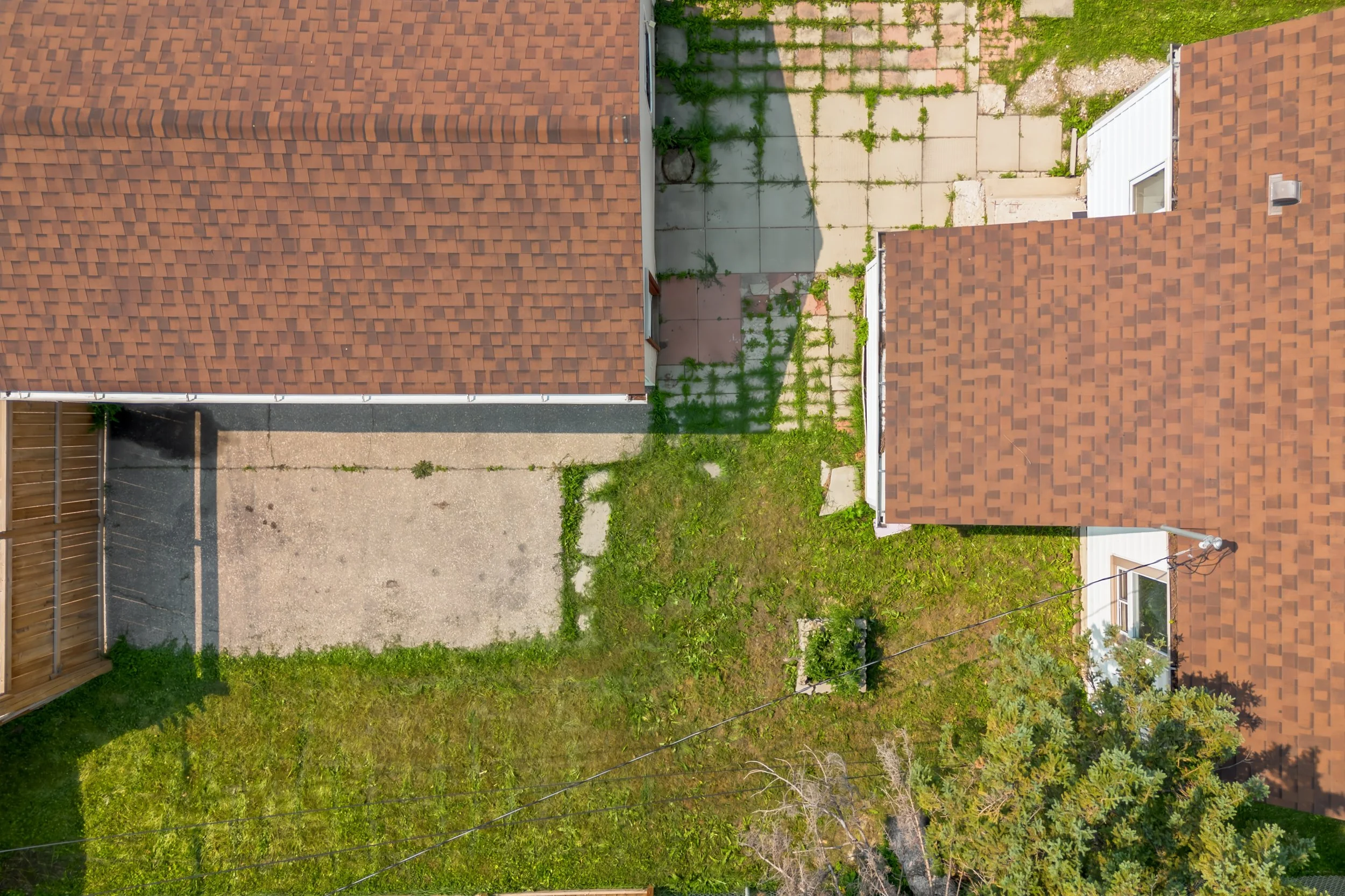 031 homes with newer shingles in winnipeg.jpg