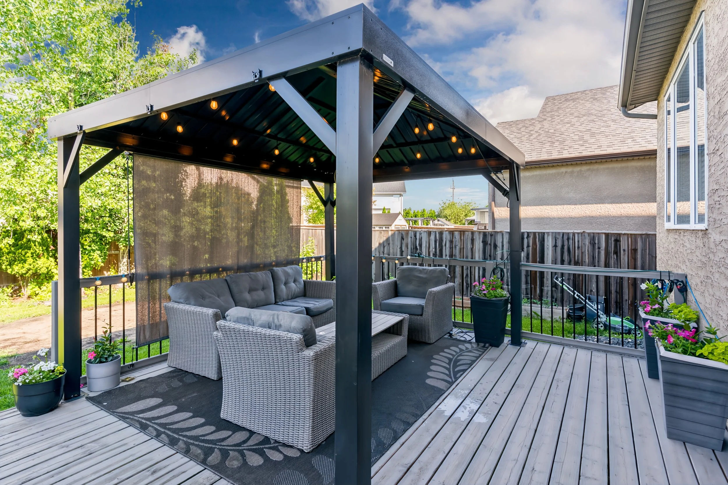 037 luxury listings winnipeg.jpg