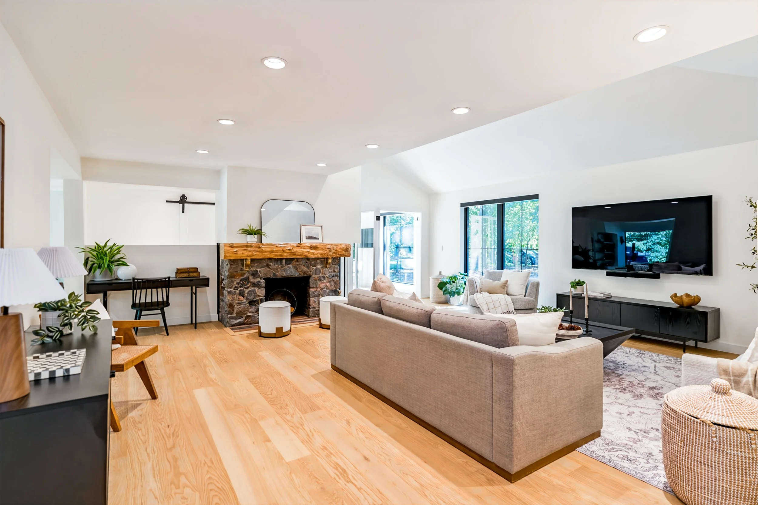 005 remodeled homes by creative concepts.jpg